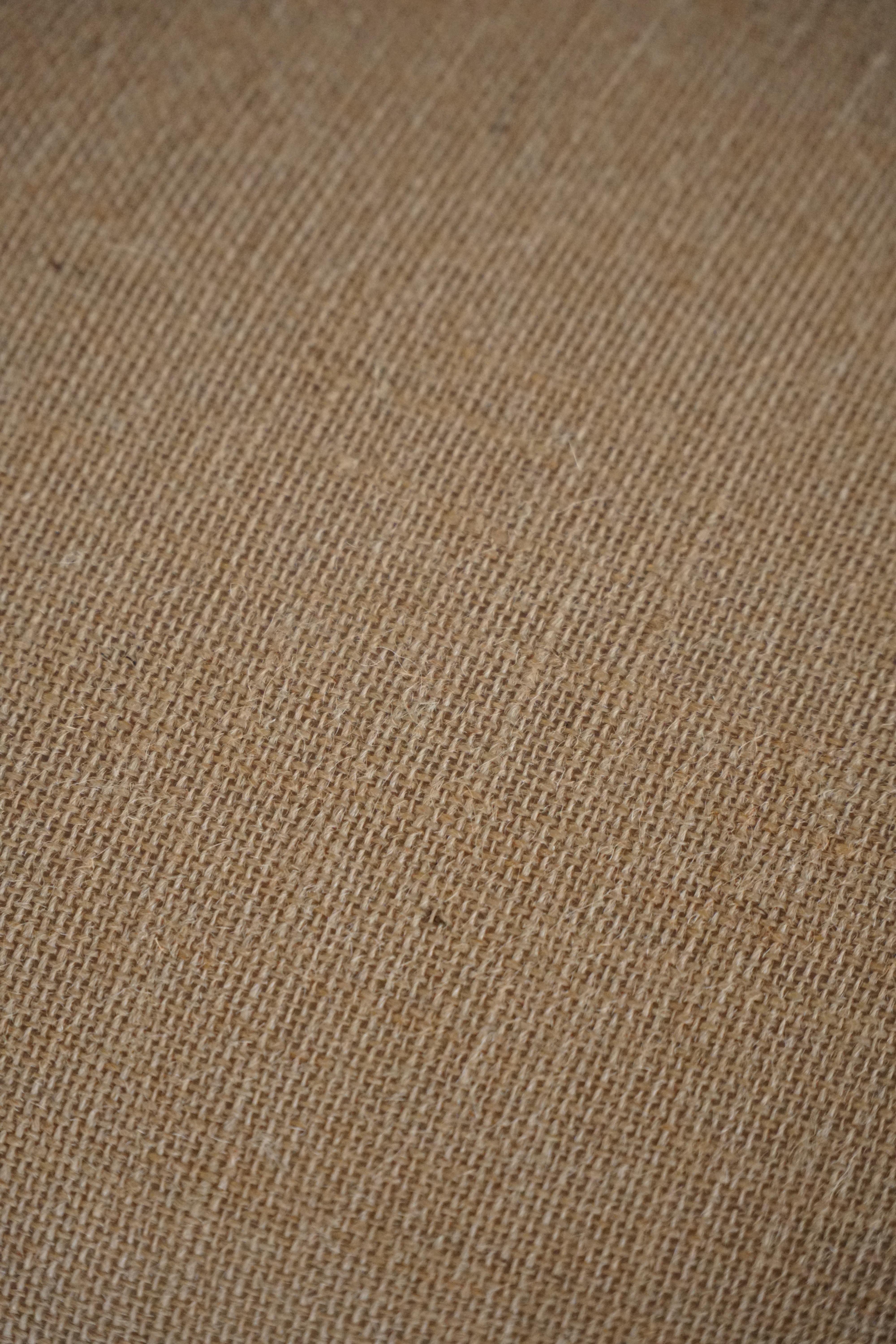 #Henning Kjærnulf, ensemble de 8 chaises en Oak Oak et Hessian, milieu du siècle danois, années 1960 en vente 4