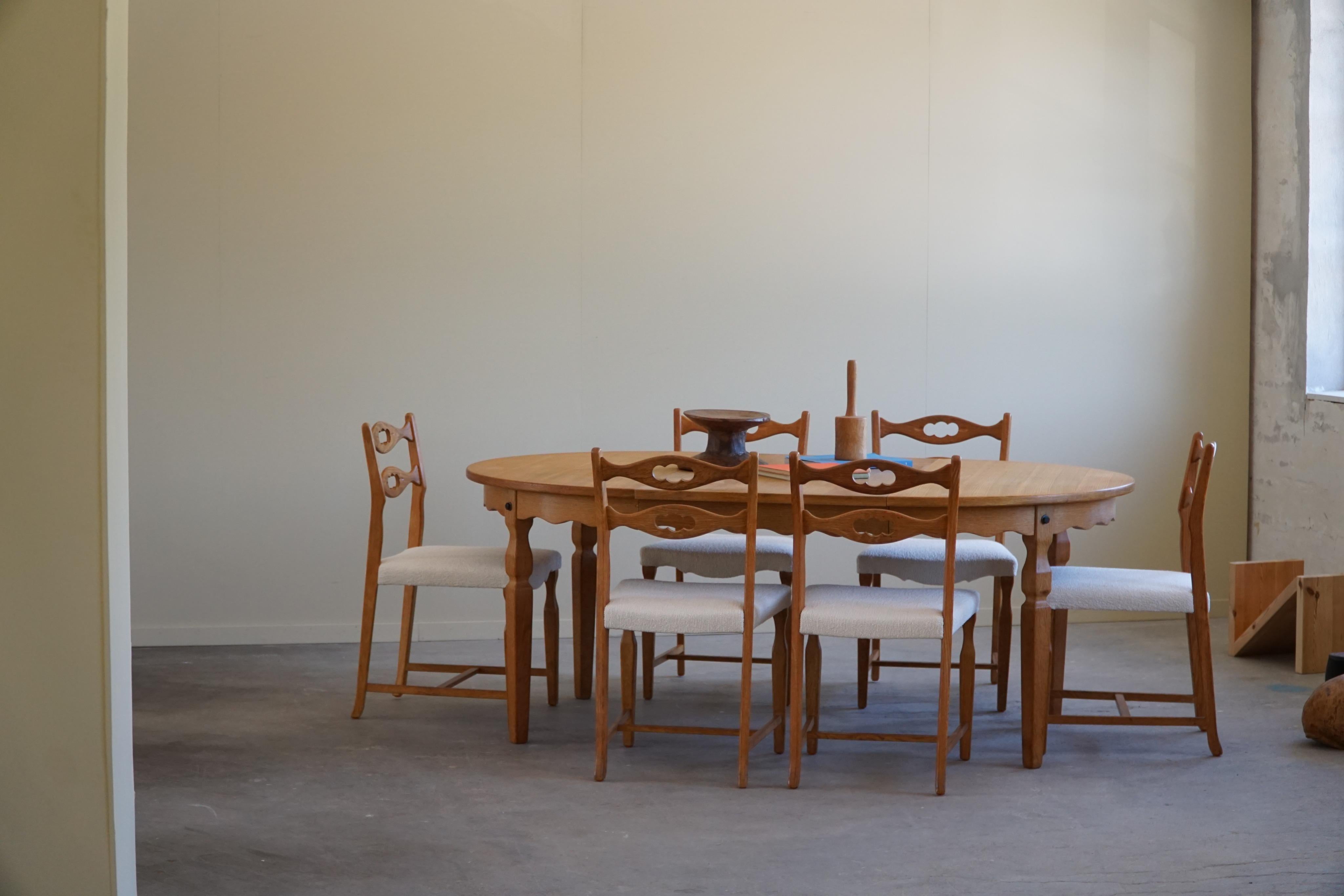 Henning Kjærnulf, Set of 8 Dining Chairs in Oak & Bouclé, Danish Modern, 1960s 6