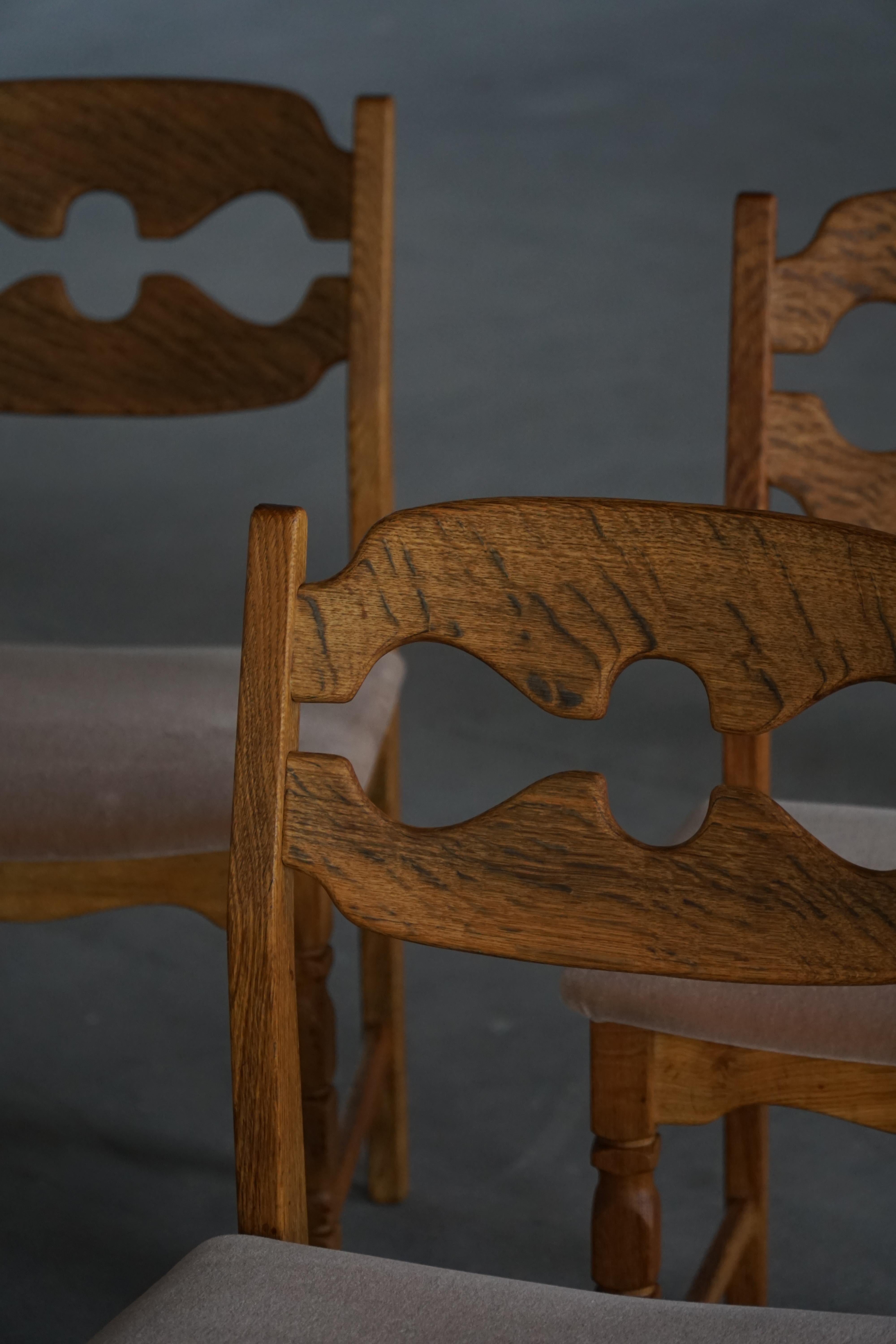 Henning Kjærnulf, Set of 8 “Razorblade” Dining Chairs in Oak and Mohair, 1960s For Sale 4