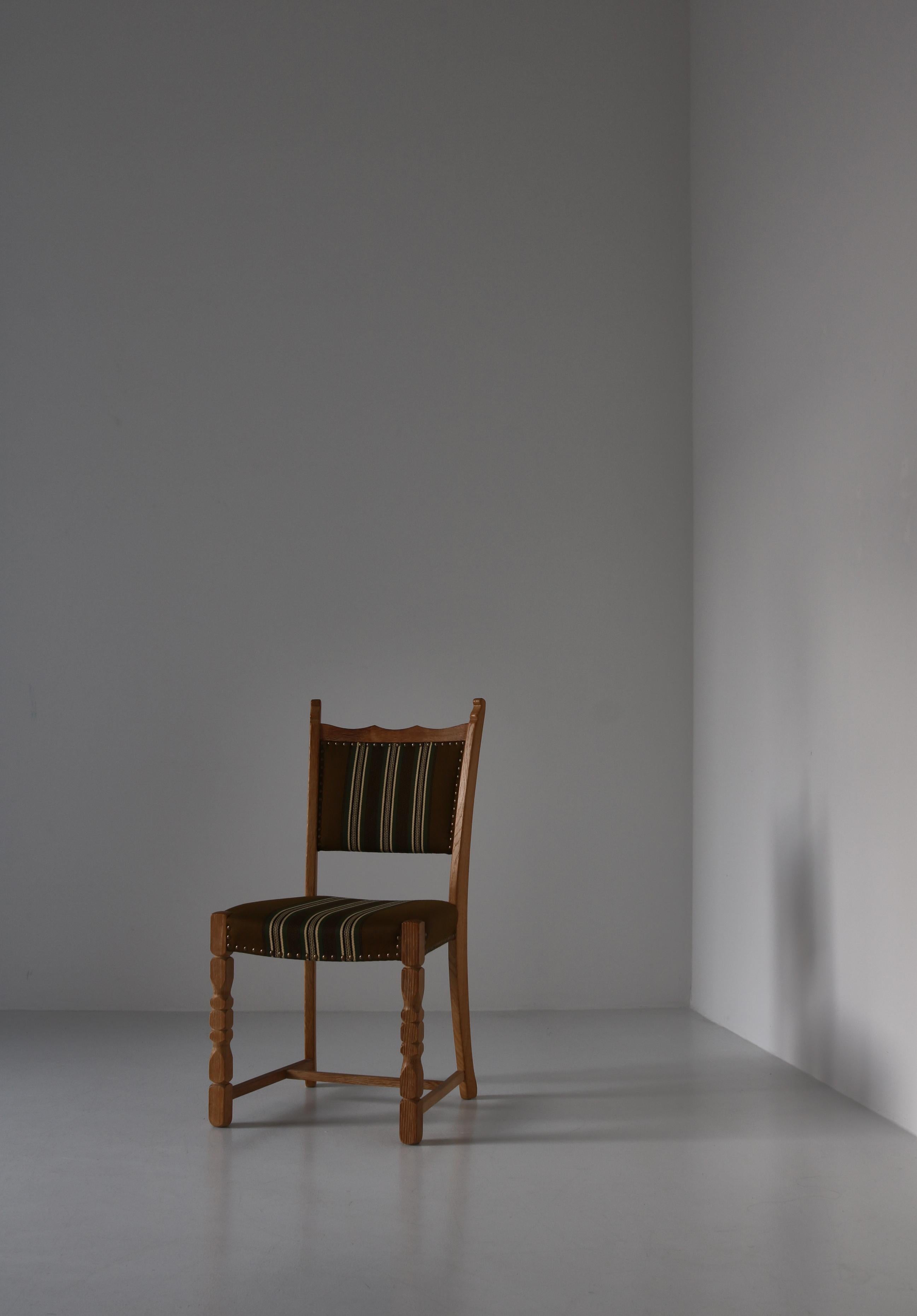 Henning Kjærnulf set of Dining Chairs in Oak & Olmerdug Wool Fabric, 1960s For Sale 4