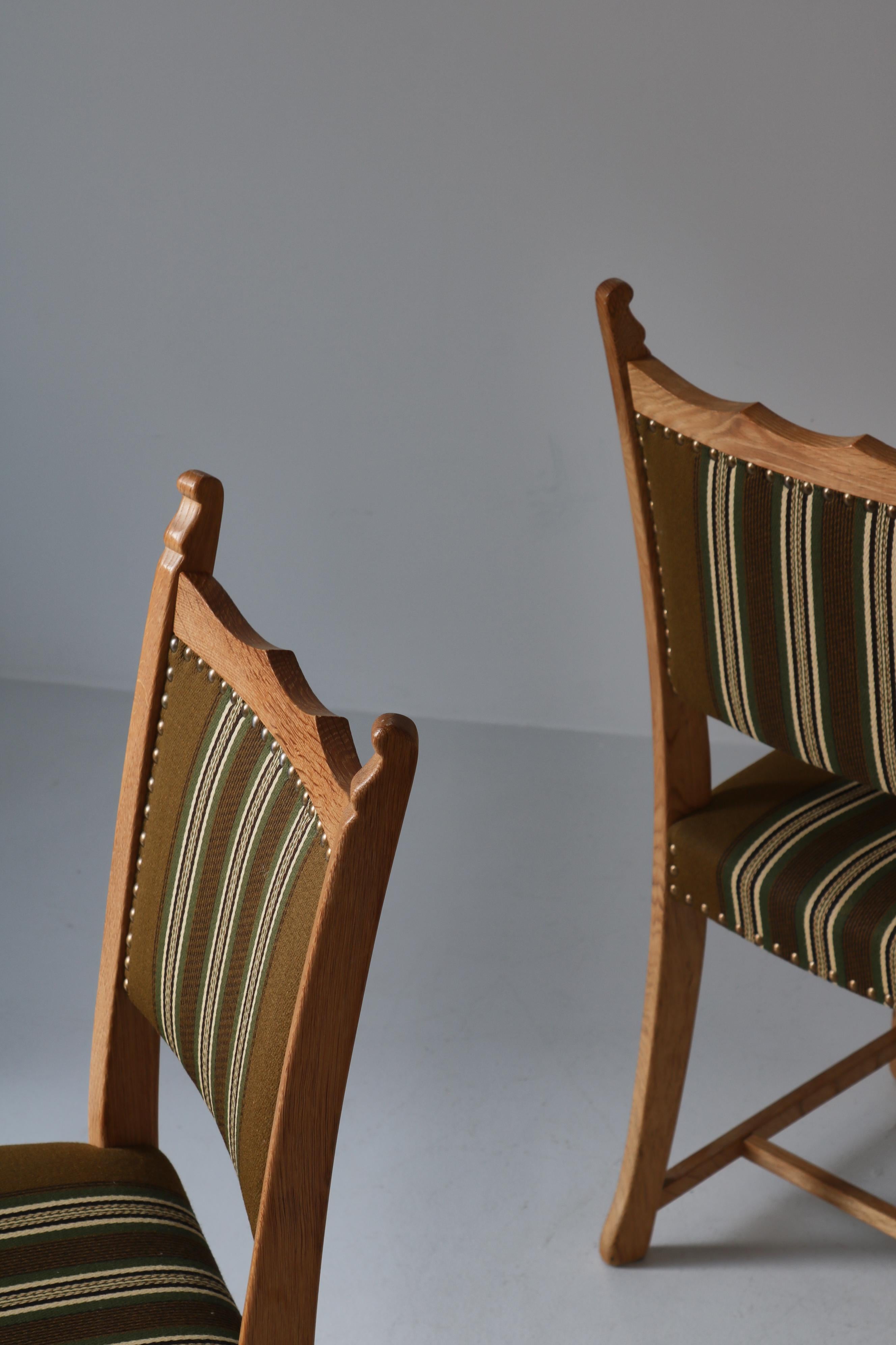 Henning Kjærnulf set of Dining Chairs in Oak & Olmerdug Wool Fabric, 1960s For Sale 1