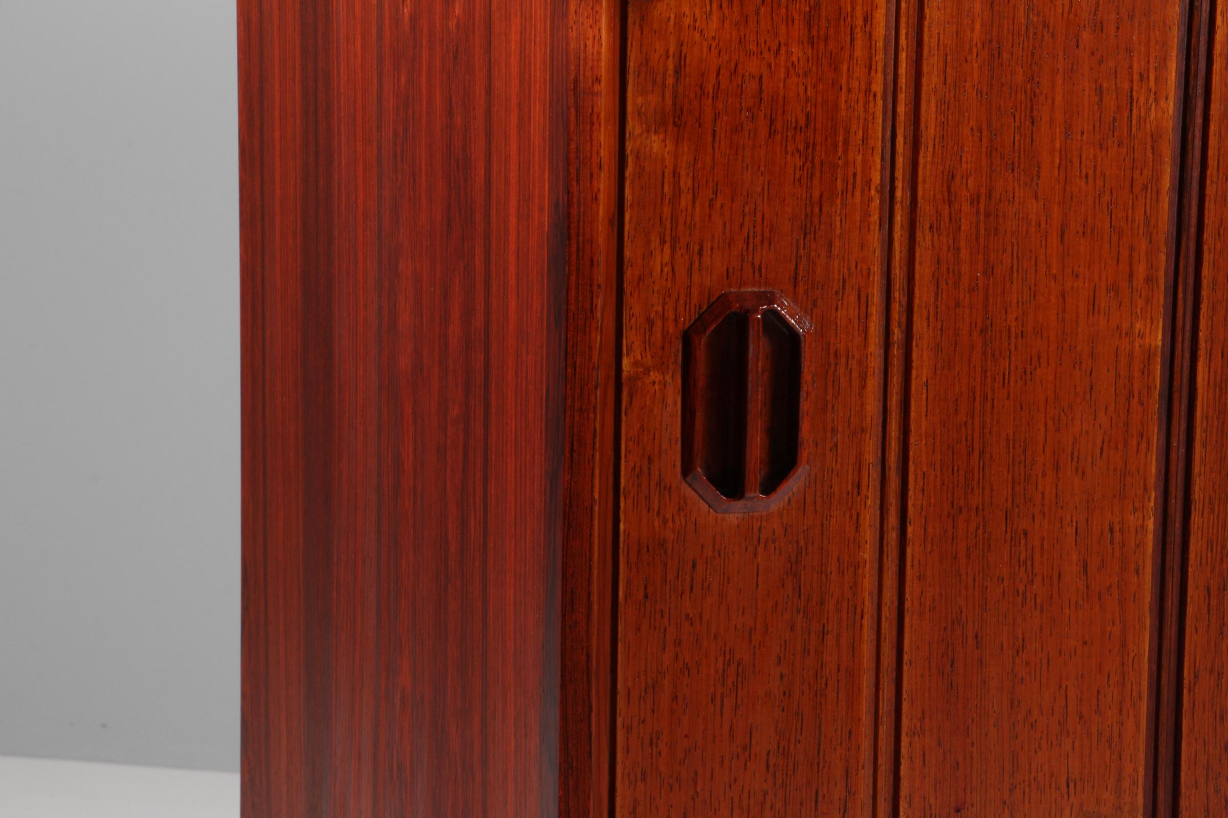 Danese Credenza Henning Kjærnulf in palissandro. Danimarca anni '60 in vendita