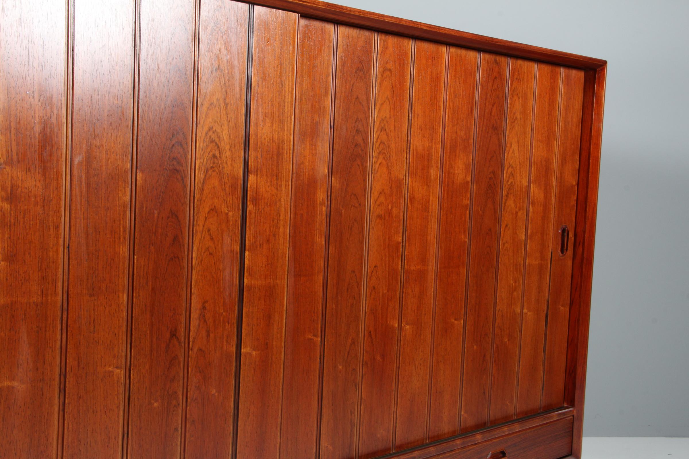 Credenza Henning Kjærnulf in palissandro. Danimarca anni '60 in vendita 1