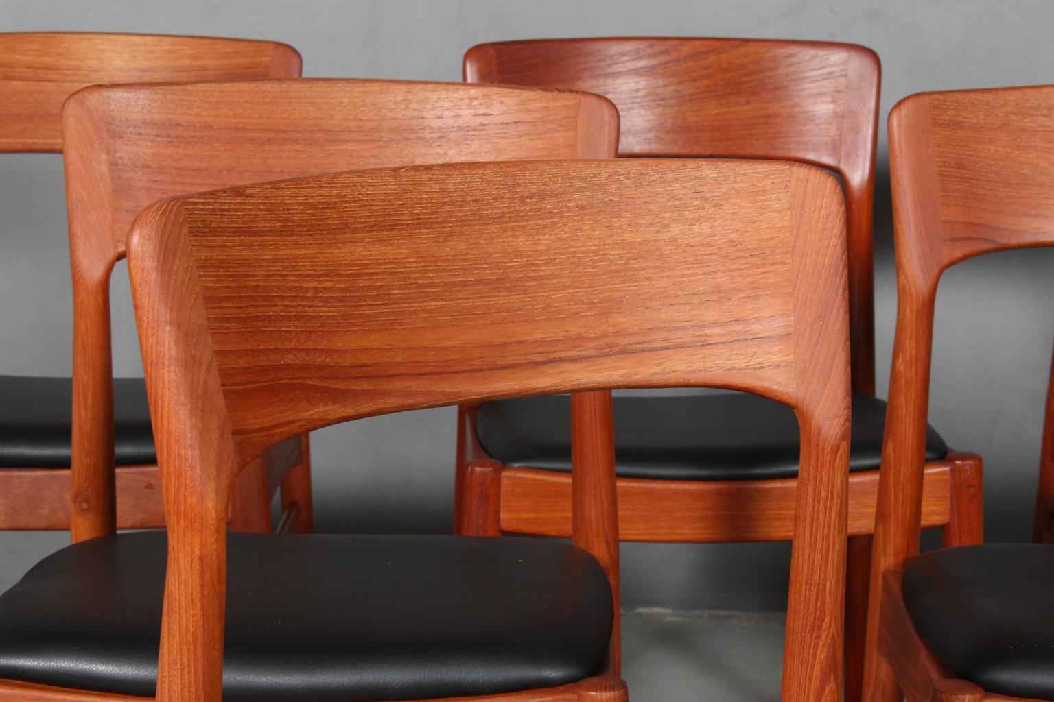 Henning Kjærnulf Six Teak Dining Chairs In Good Condition In Esbjerg, DK