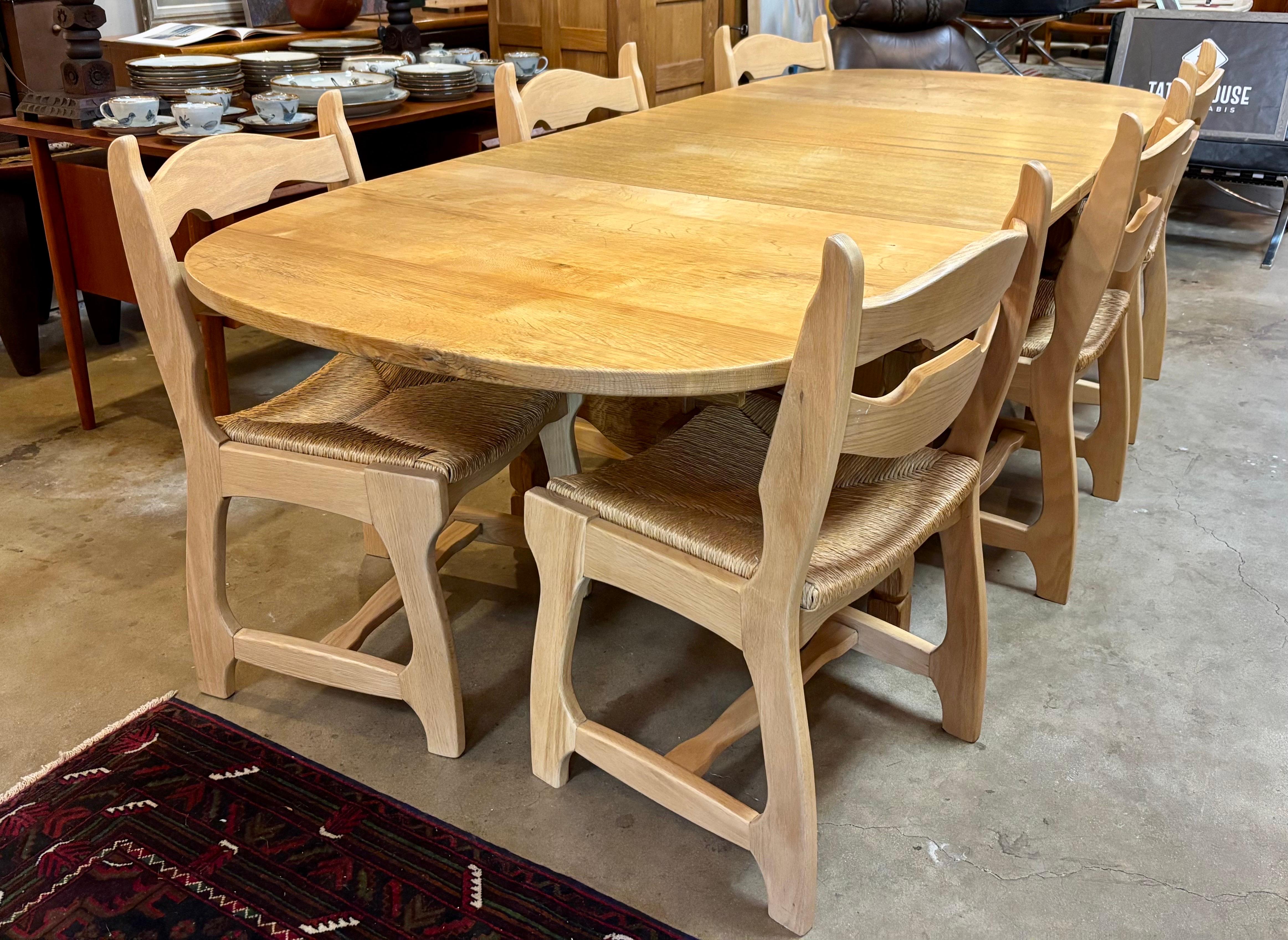 Quercia Tavolo da pranzo in rovere massiccio Henning Kjærnulf, Danimarca, CIRCA ANNI 70 in vendita