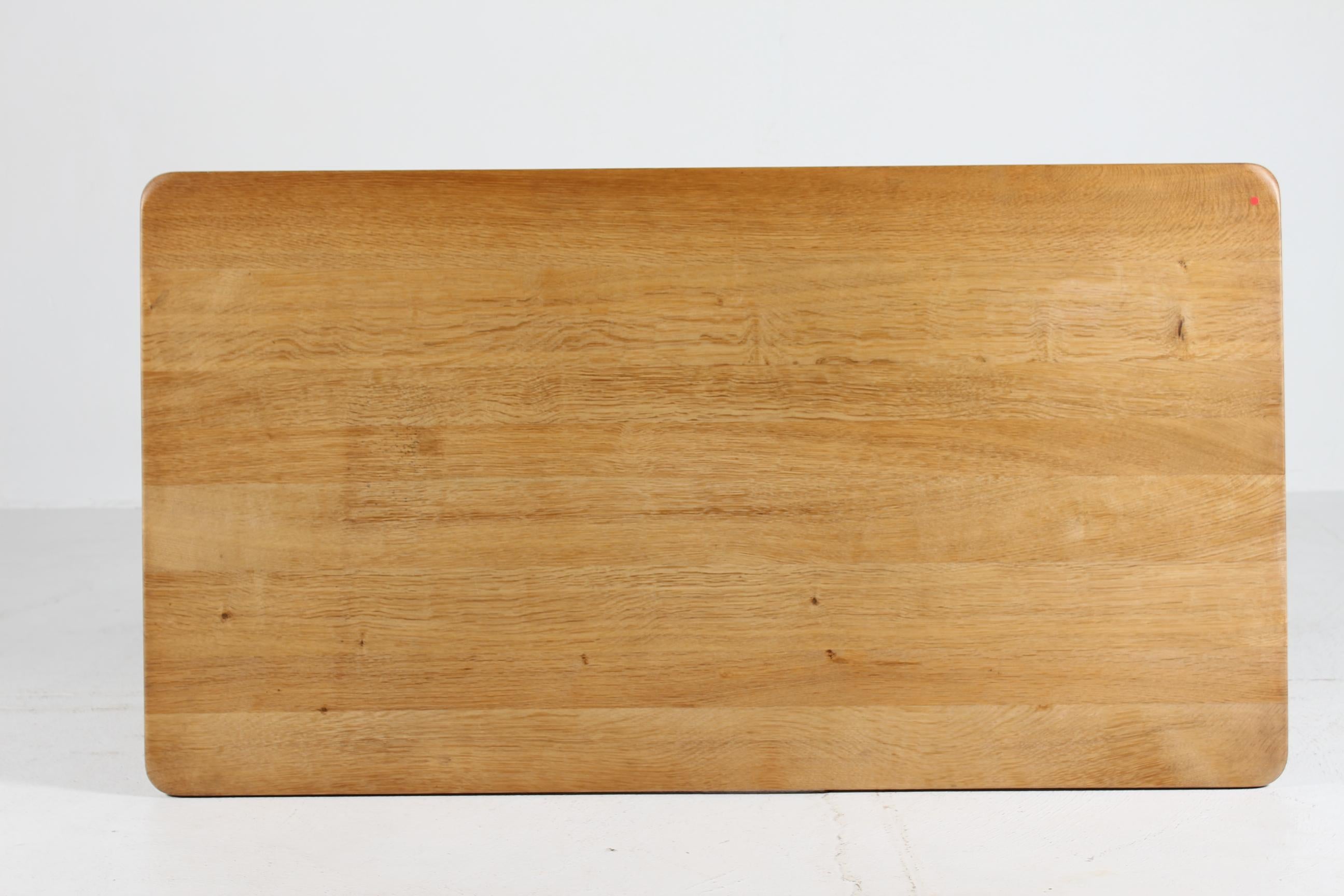 Henning  Mesa de tablones con patas cruzadas estilo Kjærnulf de roble macizo años 70 en venta 1