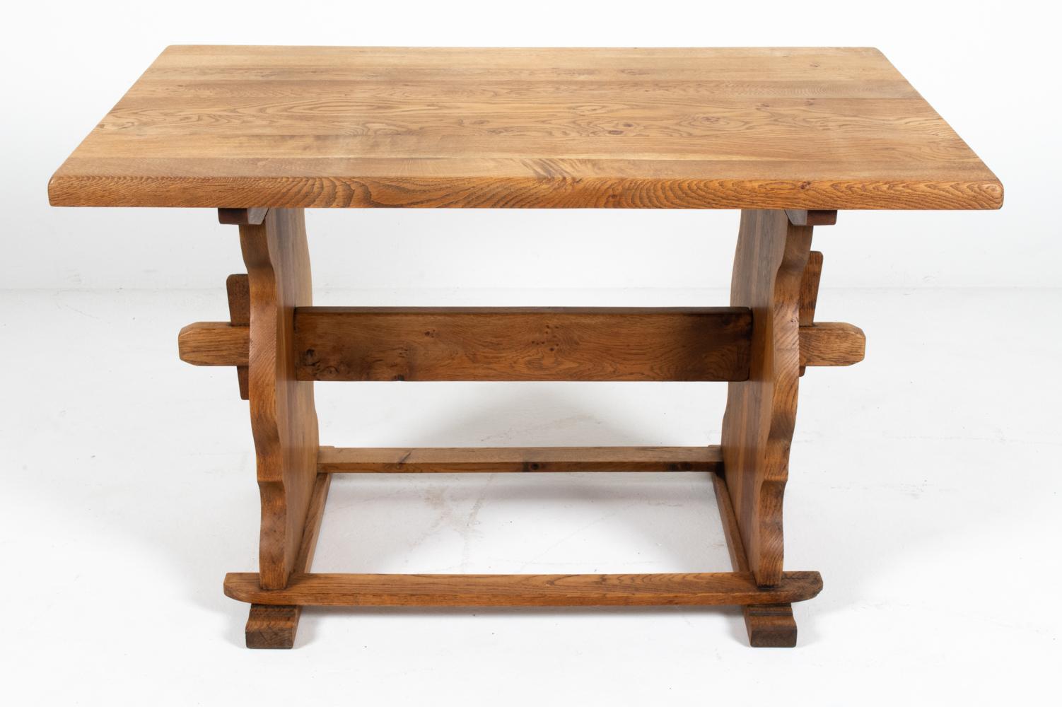Henning Kjaernulf-Style Danish Mid-Century Oak Dining Table For Sale 5