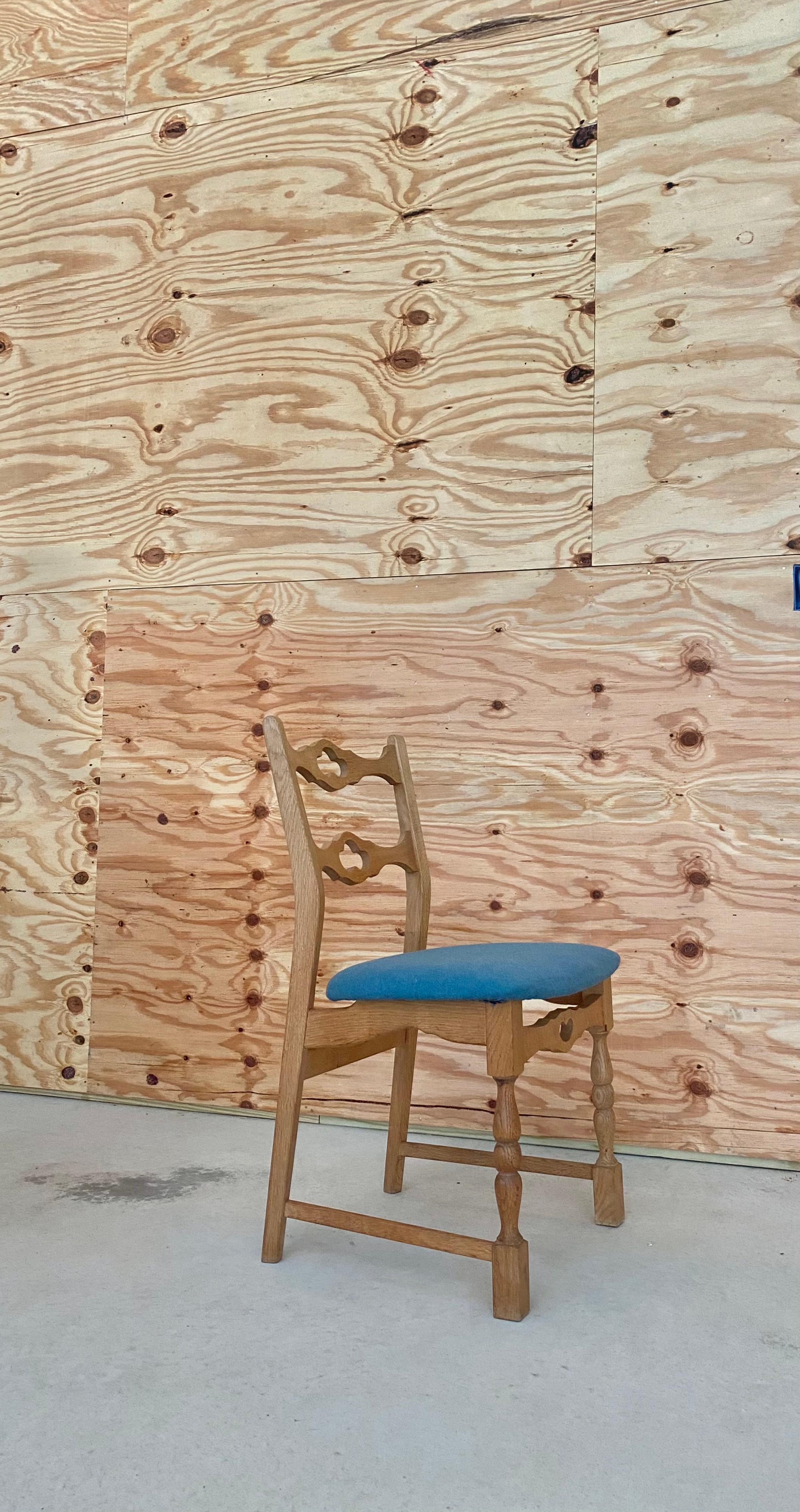 Henning Kjaernulf-Style Oak Dining Chairs, Set of 6 For Sale 8