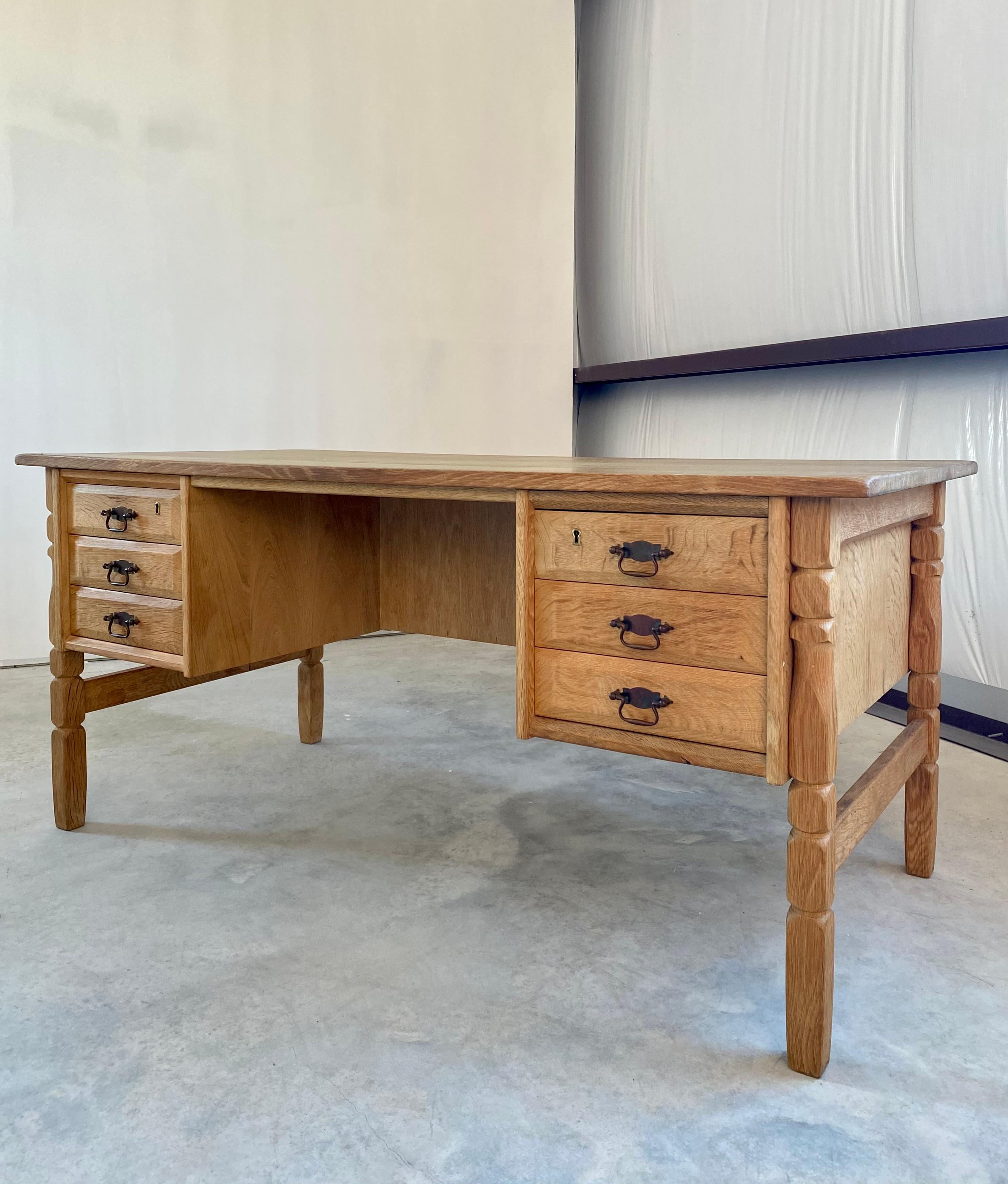 Brutalismo Scrivania bifacciale in stile Oak di Henning Kjaernulf in vendita