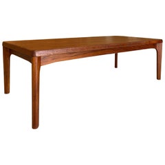 Tavolino da caffè in teak in stile danese moderno della Henning Kjærnulf Vejle Mobelfabrik, anni '60, dalle linee organiche