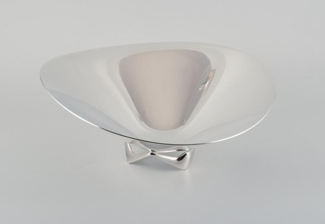 Scandinavian Modern Henning Koppel for Georg Jensen. Colossal sterling silver bowl on foot For Sale