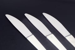Henning Koppel for Georg Jensen. Three 'Caravel' dinner knives.