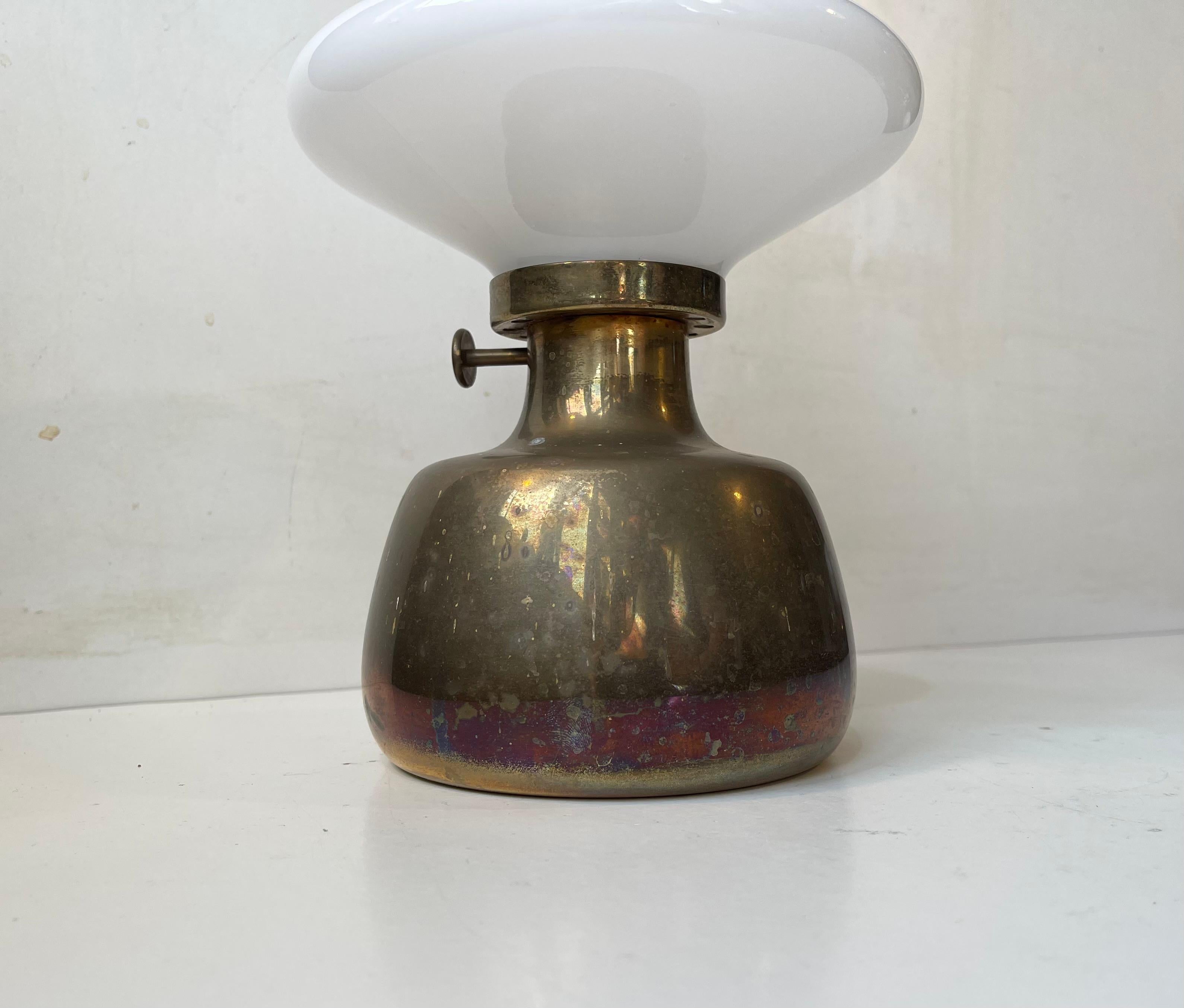 Milieu du XXe siècle Henning Koppel - Lampe de table à l'huile vintage Petronella pour Louis Poulsen en vente