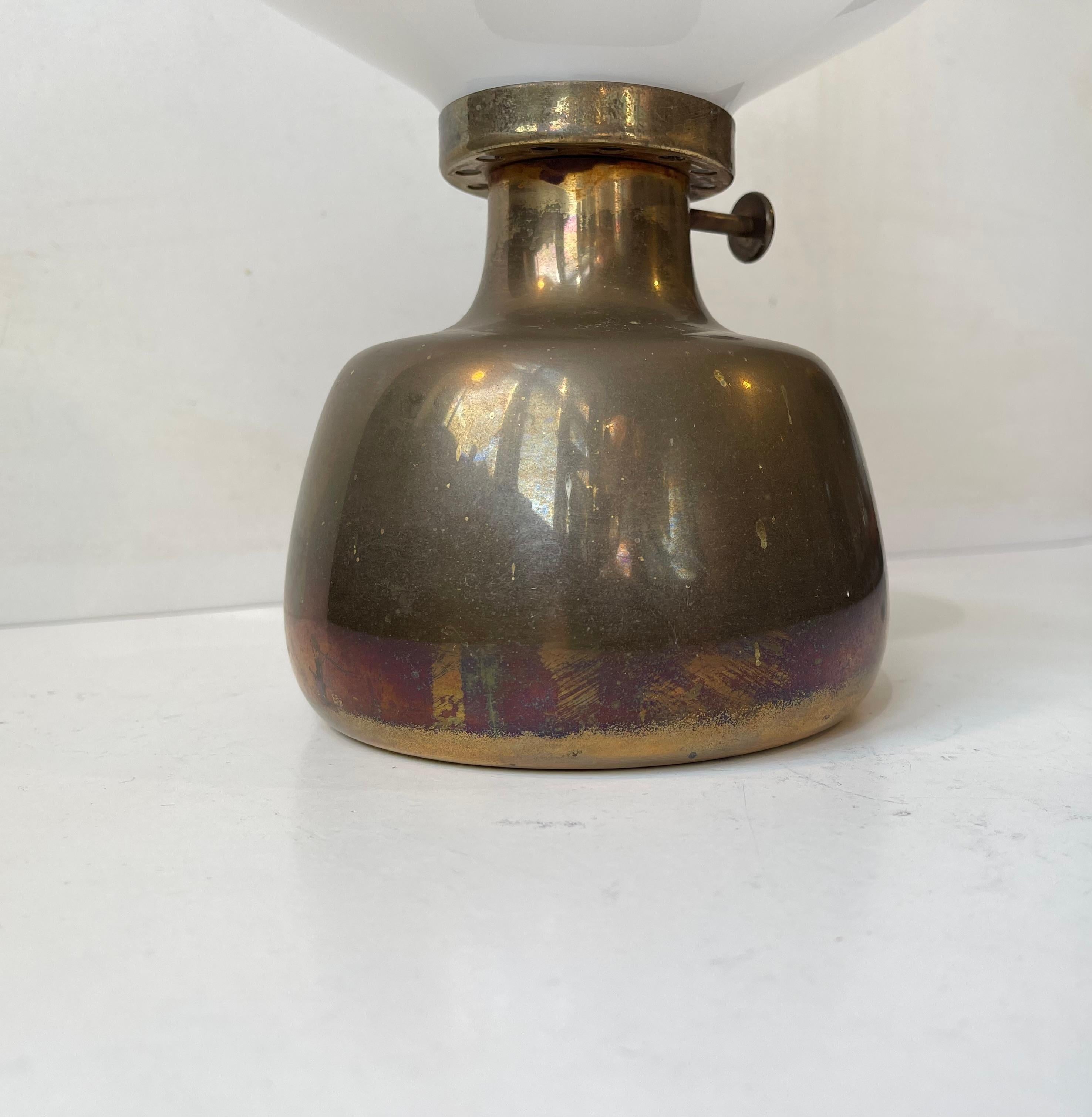 Laiton Henning Koppel - Lampe de table à l'huile vintage Petronella pour Louis Poulsen en vente