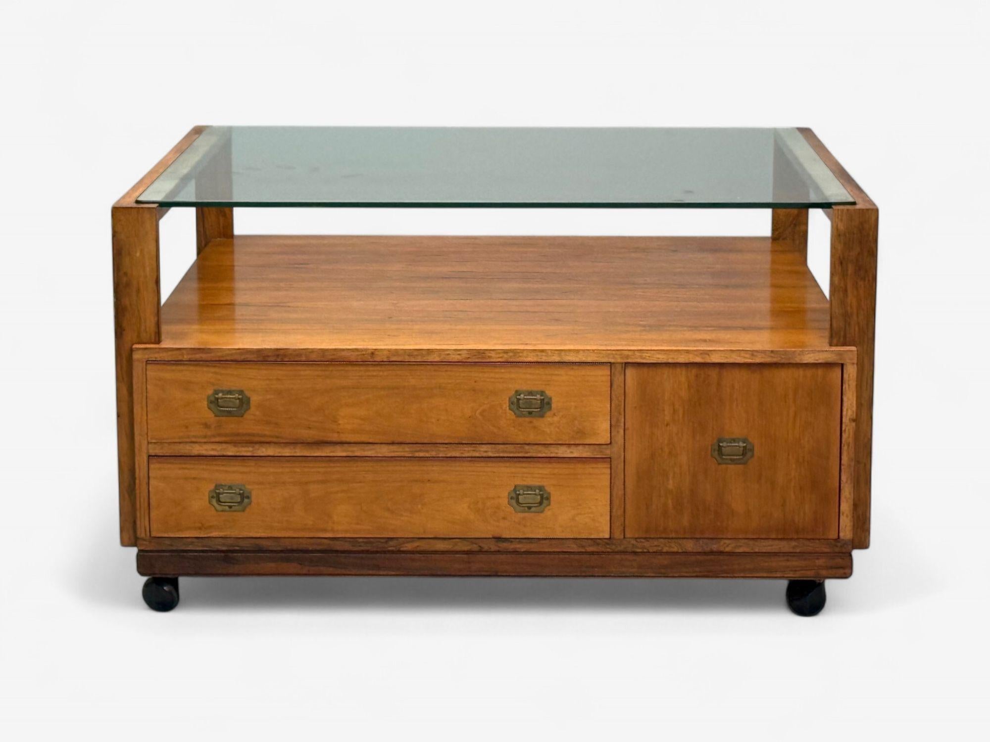 Henning Korch, Danish Modern, table basse roulante en bois de rose, Danemark, années 1960 en vente 2