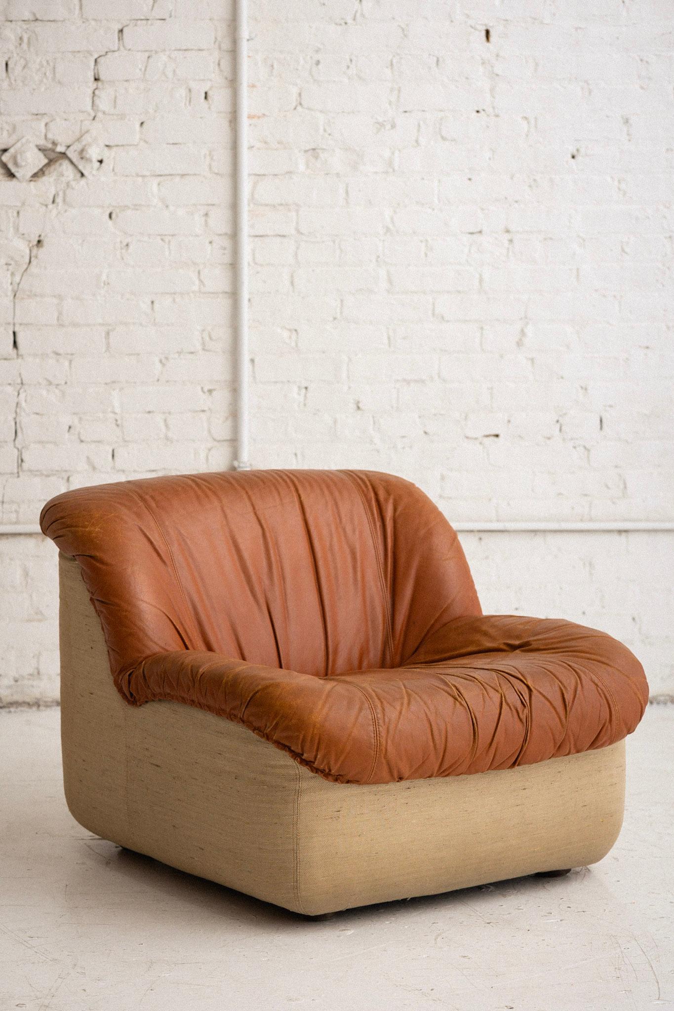 Ère spatiale Henning Korch for Swan 'Caprice' Leather Chair / Modular Seating en vente