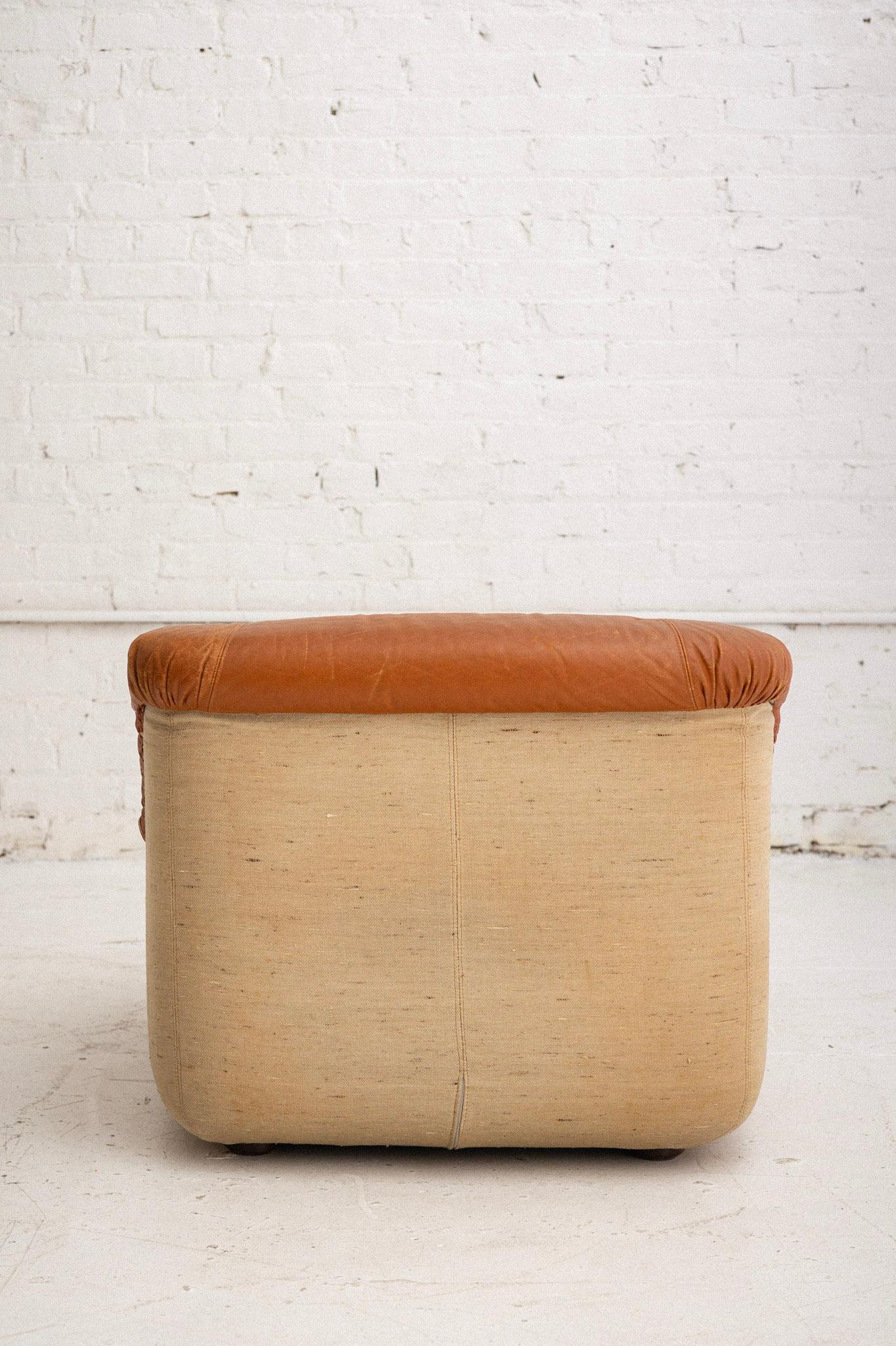 Henning Korch for Swan ‘Caprice’ Leather Chair / Modular Seating In Fair Condition For Sale In Brooklyn, NY