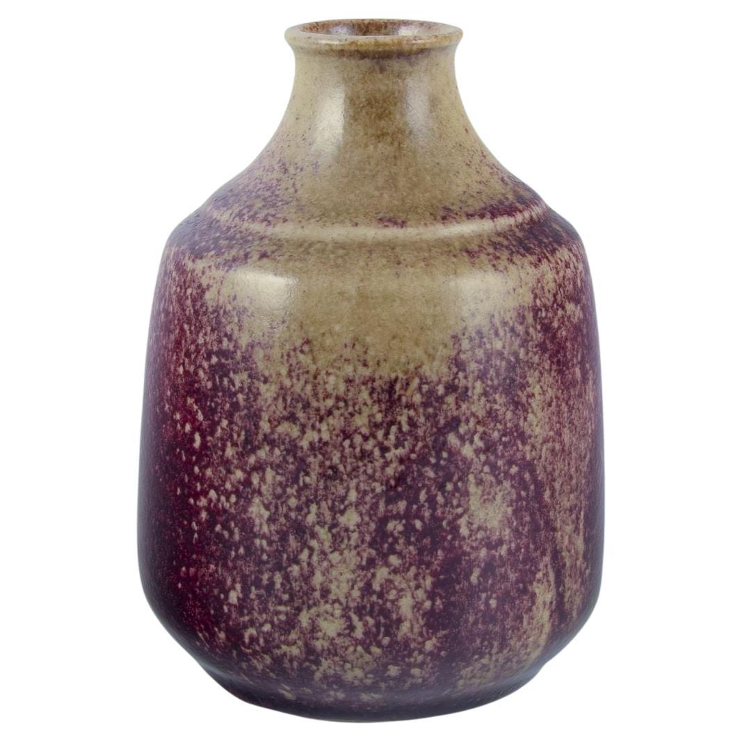 Henning Nilsson for Höganäs. Stoneware vase with violet and sand-coloured glaze For Sale