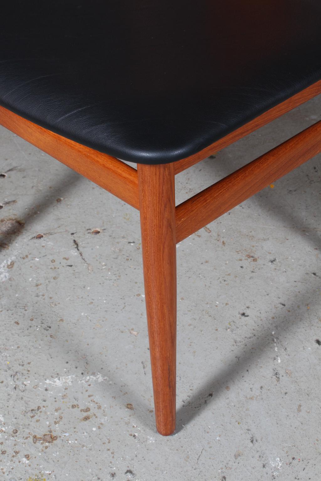 Henning Sørensen, Set of Four Teak Chairs In Good Condition In Esbjerg, DK