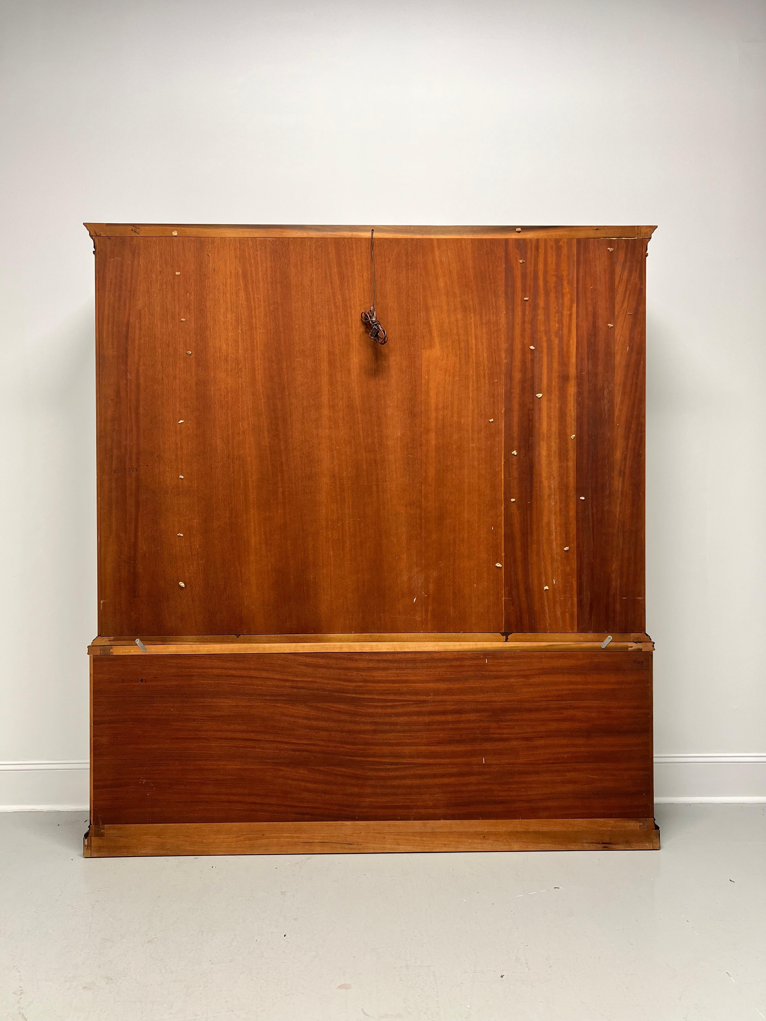HENREDON 18th Century Portfolio Yew Wood Breakfront Bookcase China Cabinet In Good Condition In Charlotte, NC