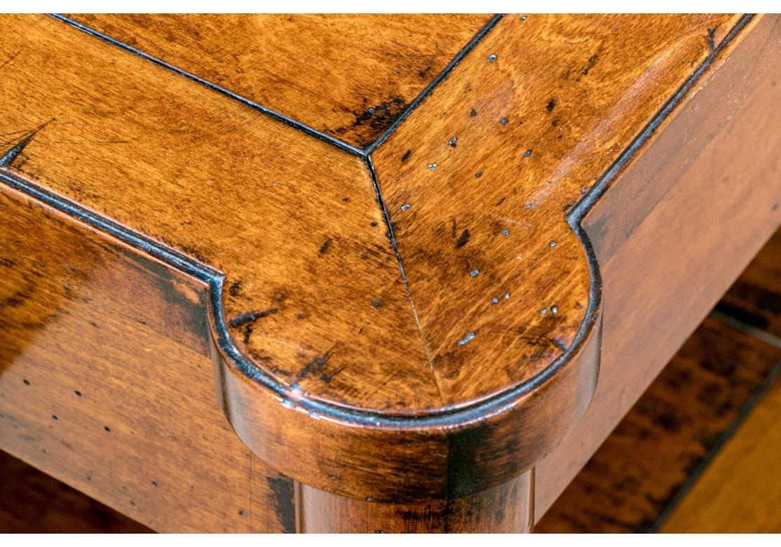 Henredon Aquisitions Side Table In Good Condition For Sale In Bridgeport, CT