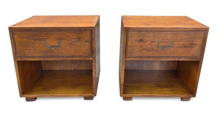American Henredon Artefacts Pair Campaign Style Hollywood Regency Endtables, Nightstands For Sale