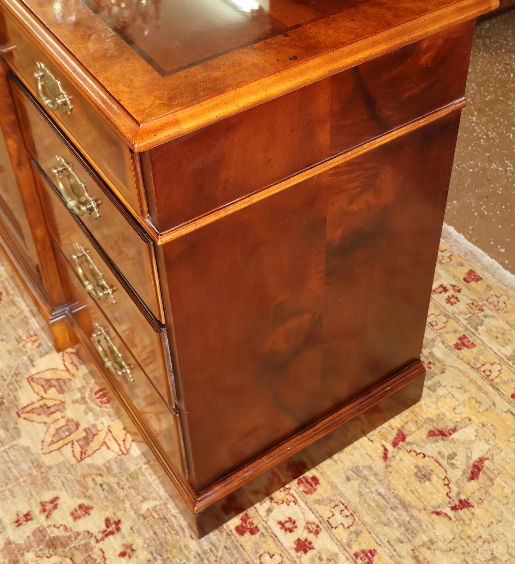 Henredon Ashton Court Burl Walnut Sideboard Server Buffet For Sale 4