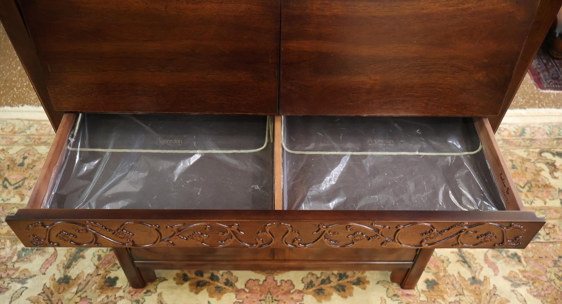 Henredon Asian Style Folio 16 Display Case Curio China Cabinet For Sale 3