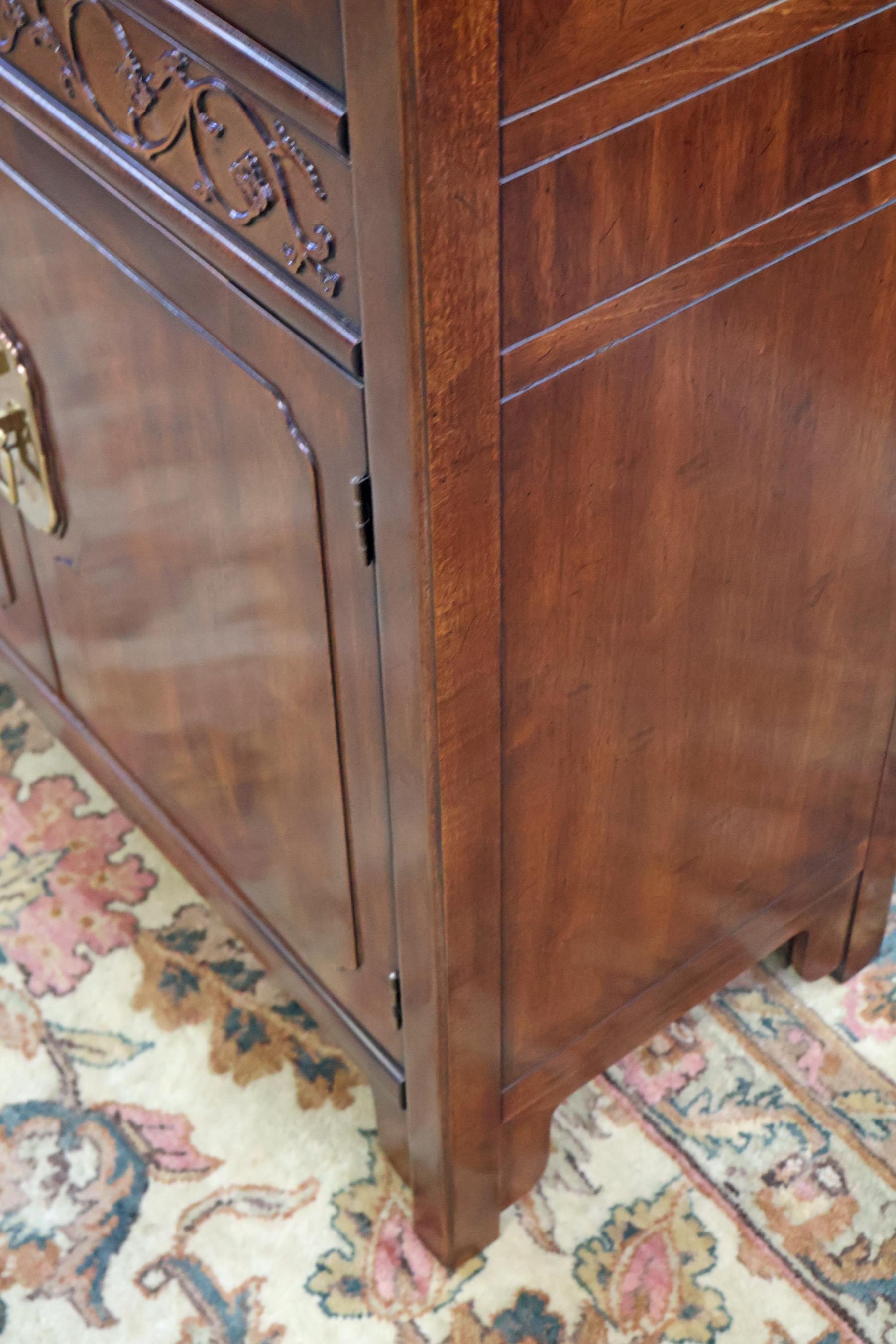 Henredon Asian Style Folio 16 Display Case Curio China Cabinet For Sale 9