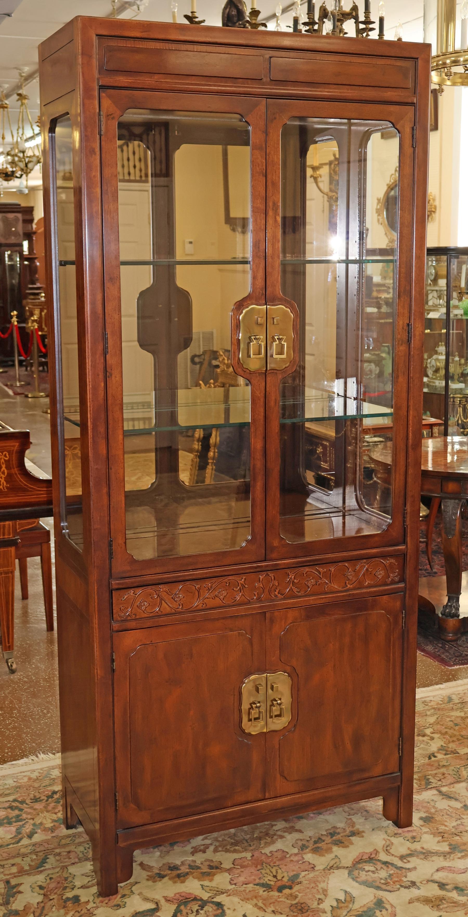 American Henredon Asian Style Folio 16 Display Case Curio China Cabinet For Sale