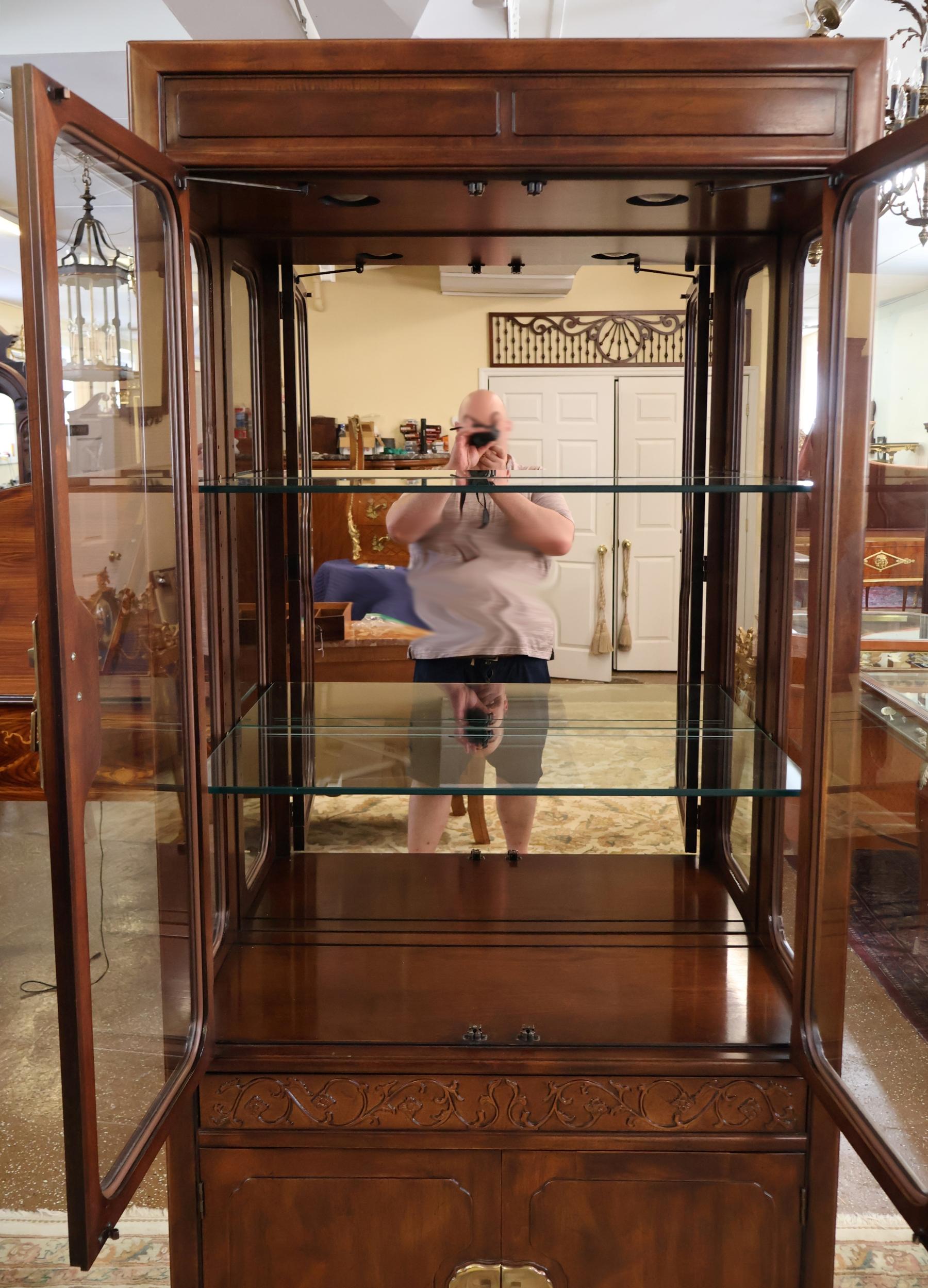 Walnut Henredon Asian Style Folio 16 Display Case Curio China Cabinet For Sale