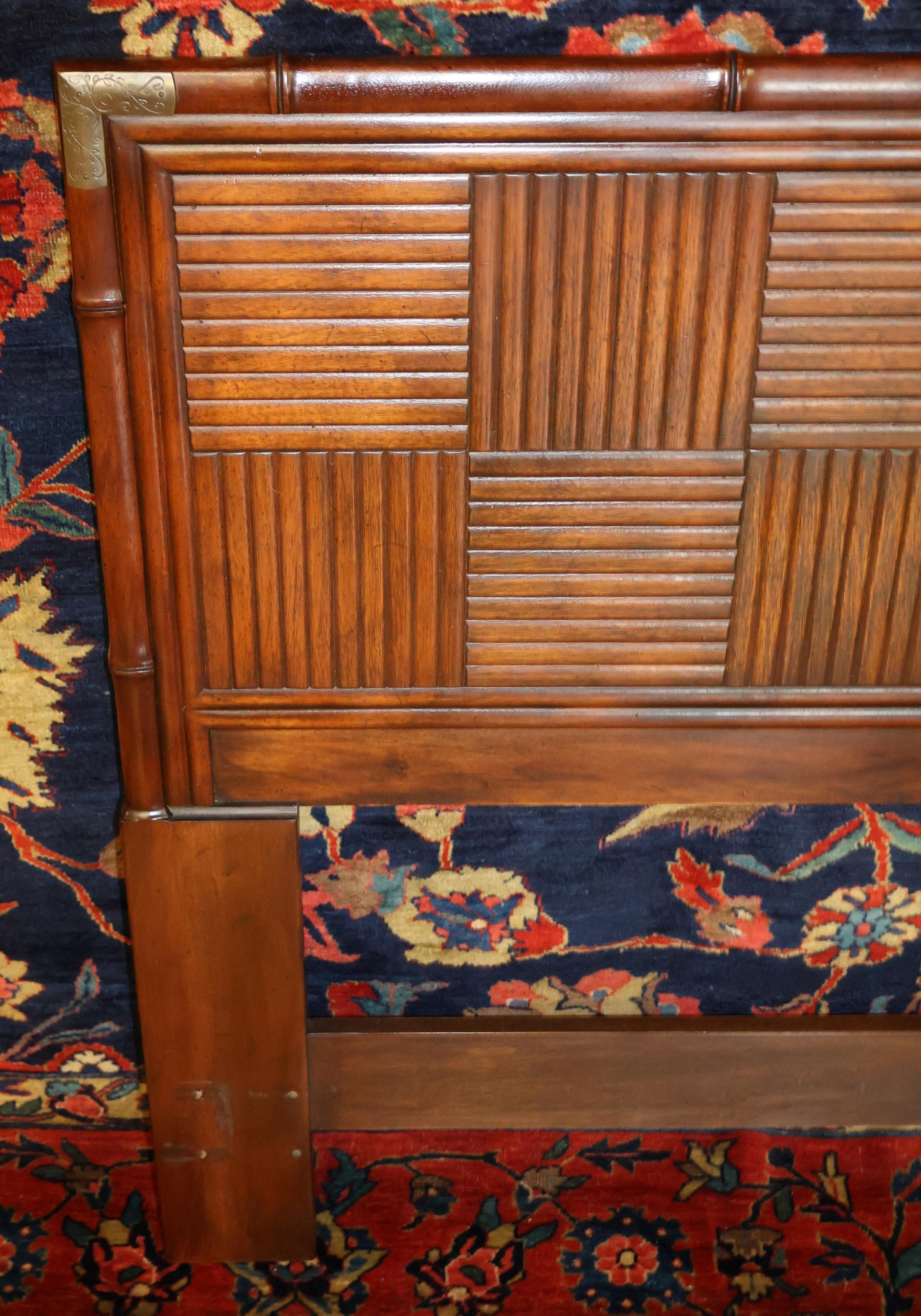 Cabecero de bambú sintético Henredon Asian Tansu Style Queen Size en venta 3