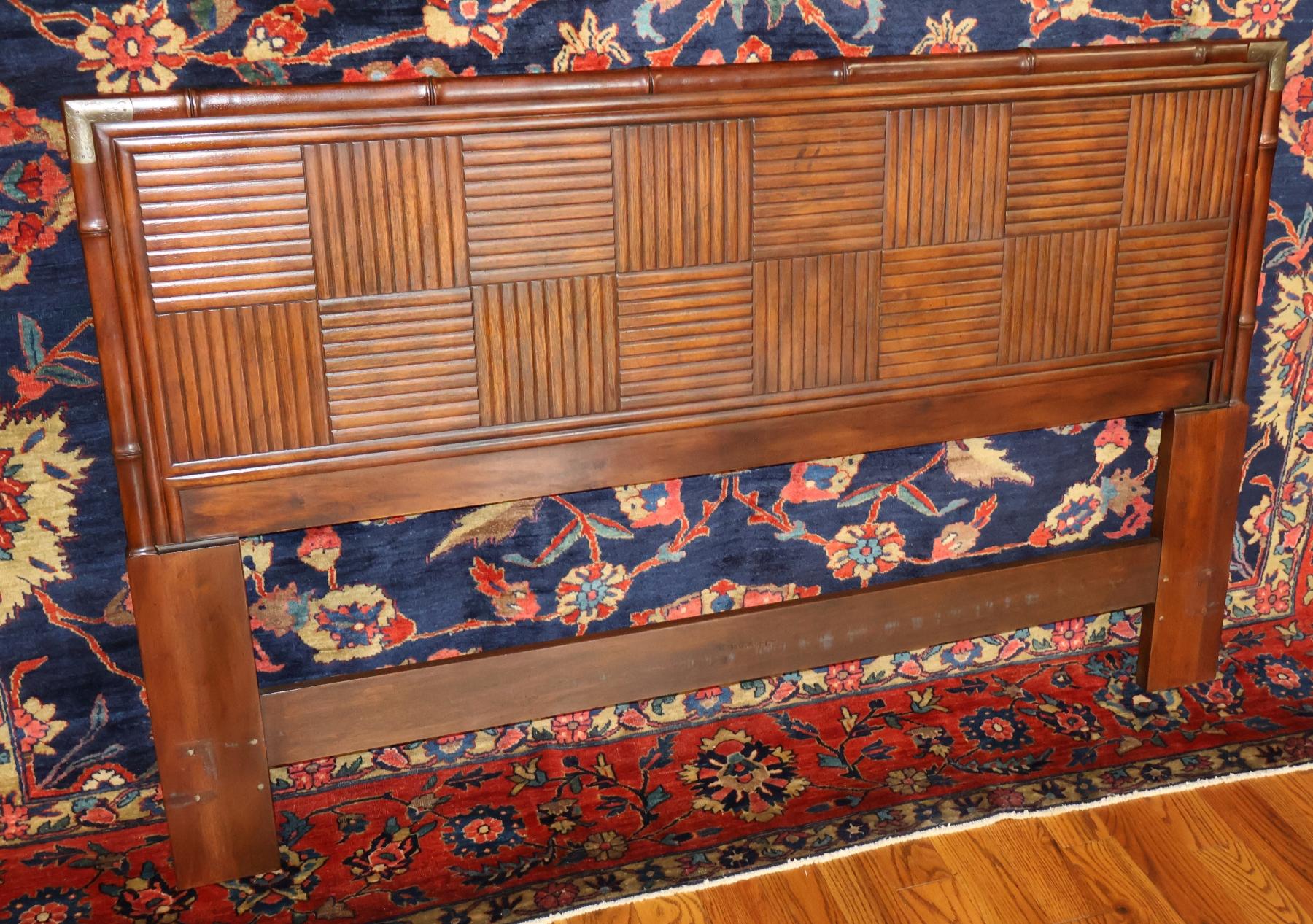 Cabecero de bambú sintético Henredon Asian Tansu Style Queen Size en Bueno estado para la venta en Long Branch, NJ