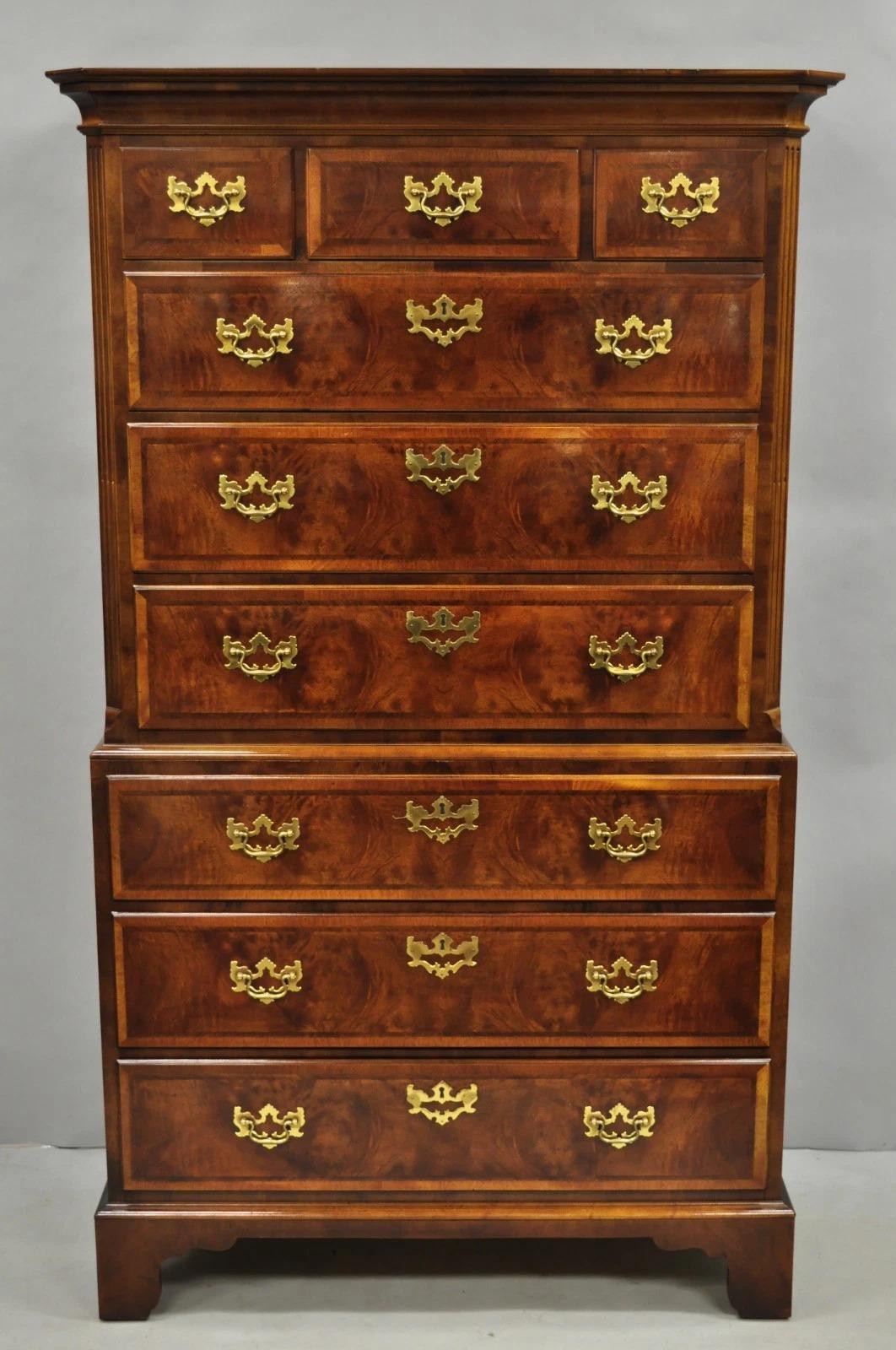 Henredon Aston Court Pecho Alto Cómoda de Caoba Georgiana con Madera de Burl en venta 6