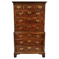 Henredon Aston Court Pecho Alto Cómoda de Caoba Georgiana con Madera de Burl