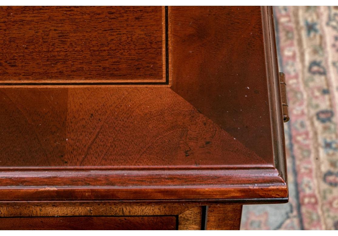 Henredon Aston Court Serveur à abattant en acajou en vente 8