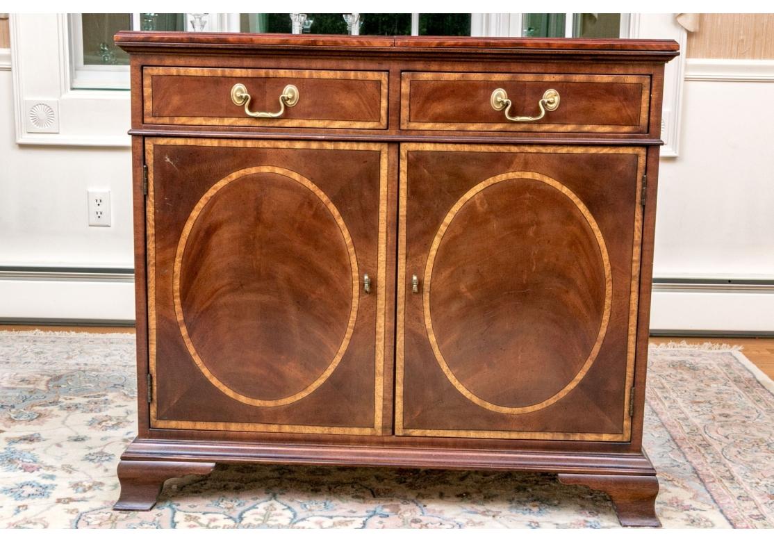 Georgien Henredon Aston Court Serveur à abattant en acajou en vente