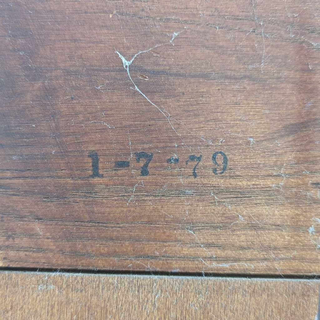 Bibliothèque Henredon, étagère, bois de chêne, étagères en verre, panneaux miroir du milieu du siècle dernier en vente 3