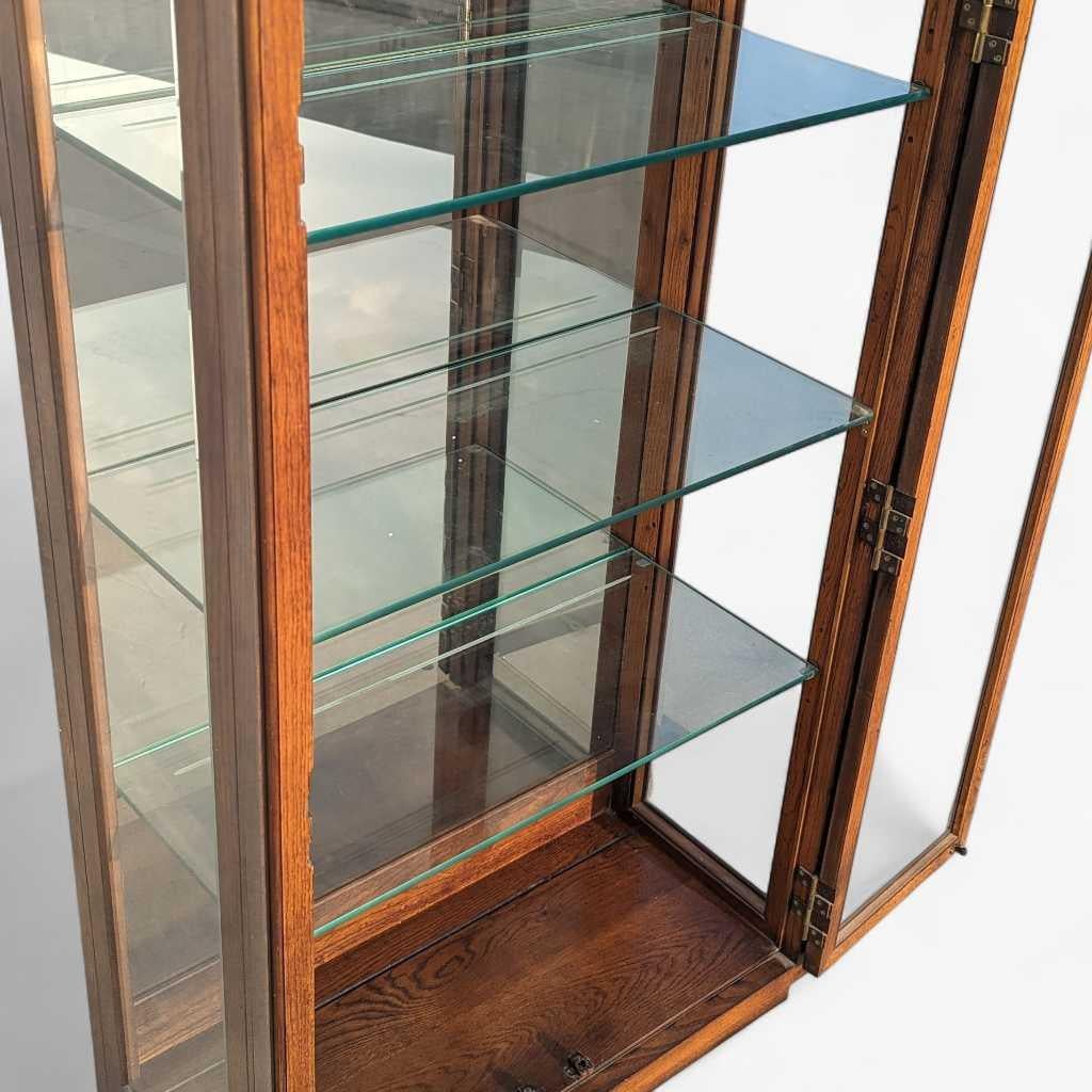 Bibliothèque Henredon, étagère, bois de chêne, étagères en verre, panneaux miroir du milieu du siècle dernier en vente 5