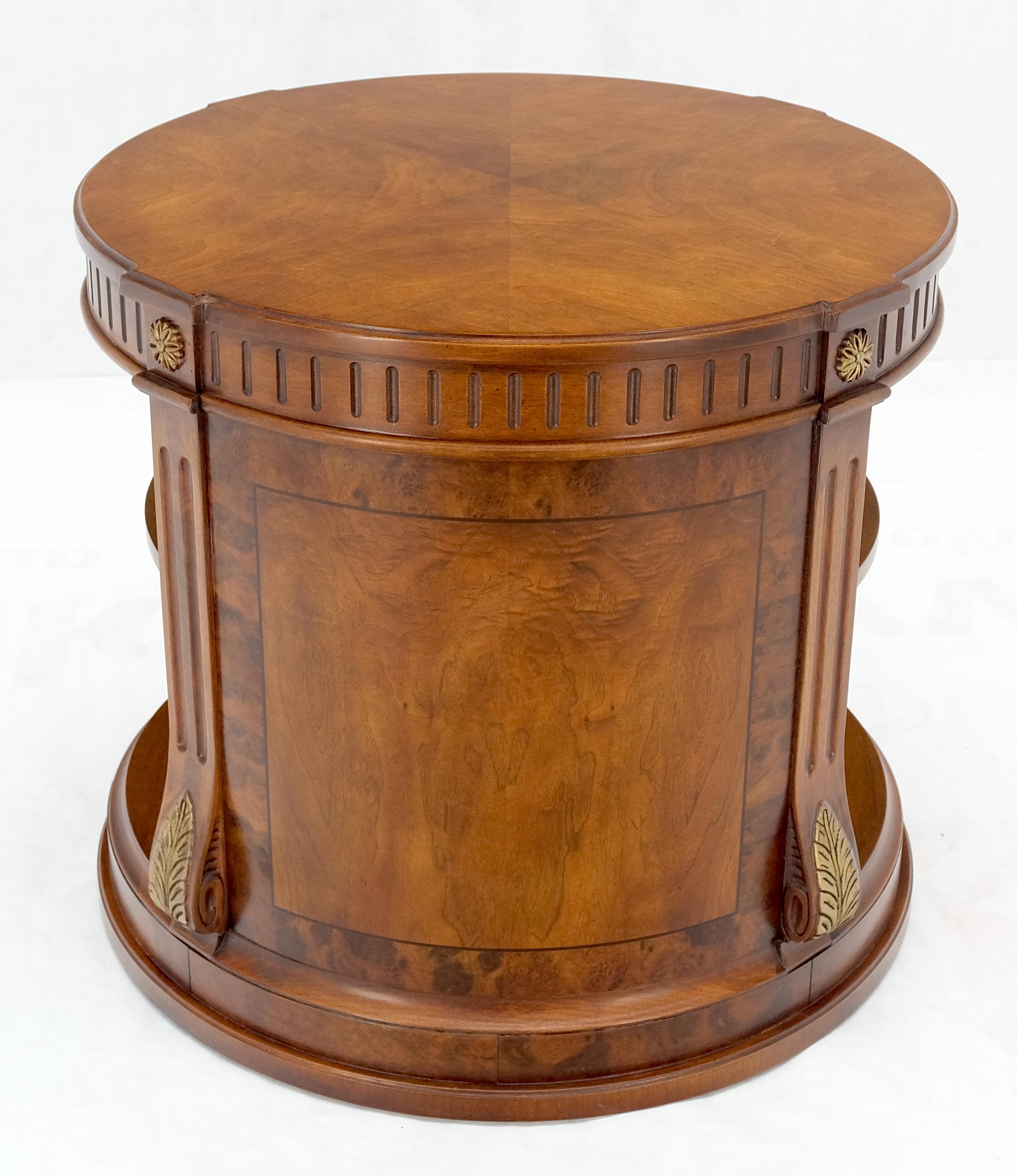 Henredon Burl Walnut Round Center Lamp Side Occasional Table Stand Shelves Mint! For Sale 2