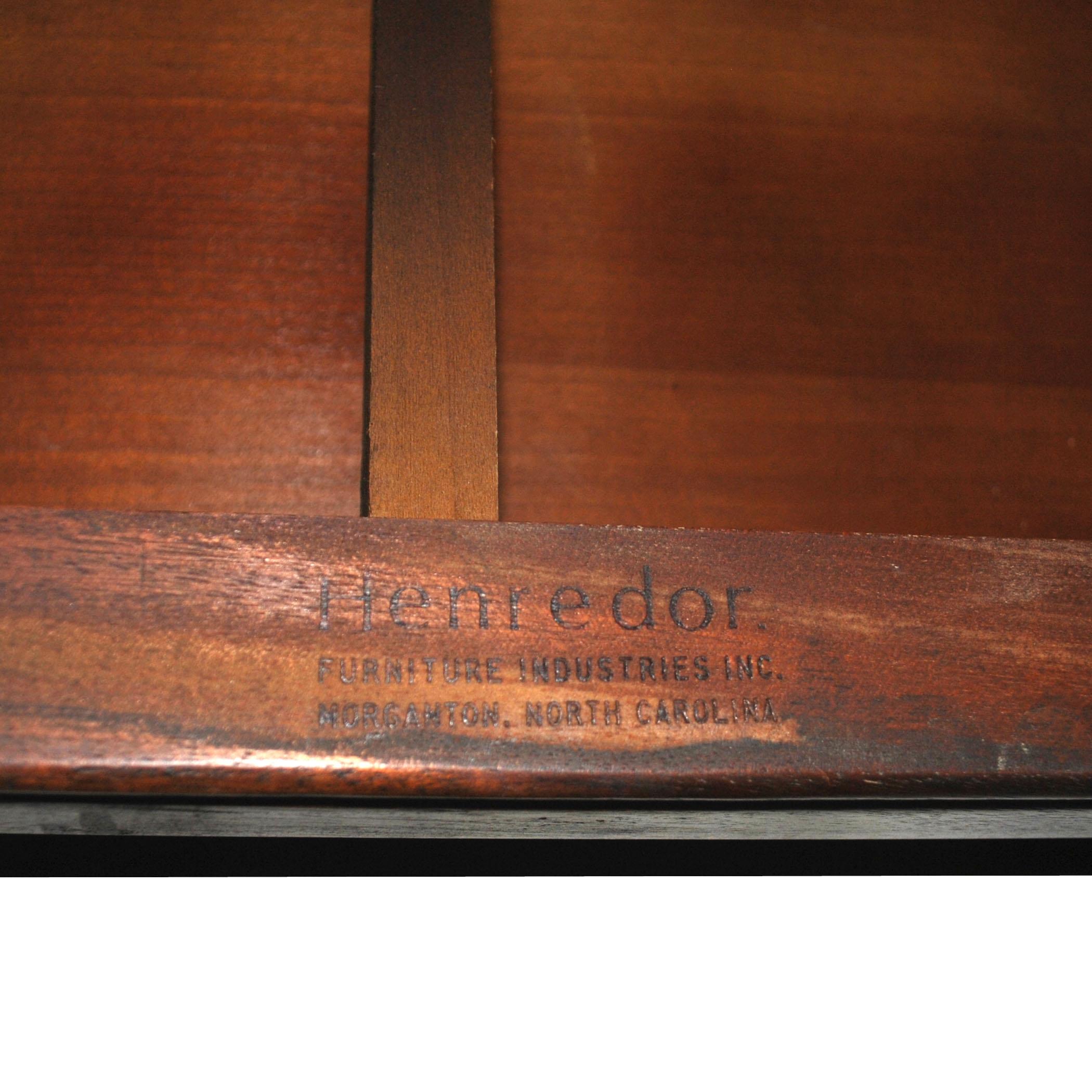 Henredon Burled Mahogany Console Table In Good Condition In Pasadena, TX