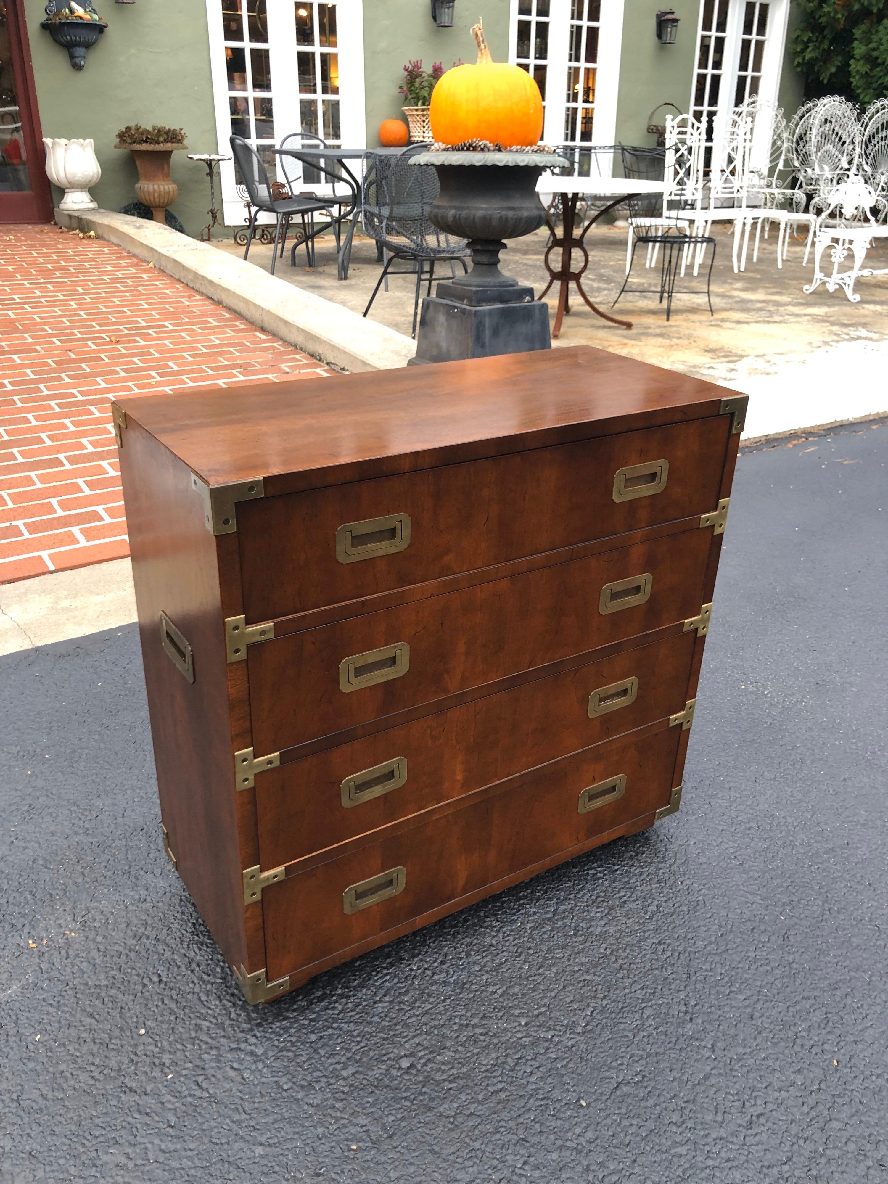 Henredon Campaign Chest In Good Condition In Redding, CT