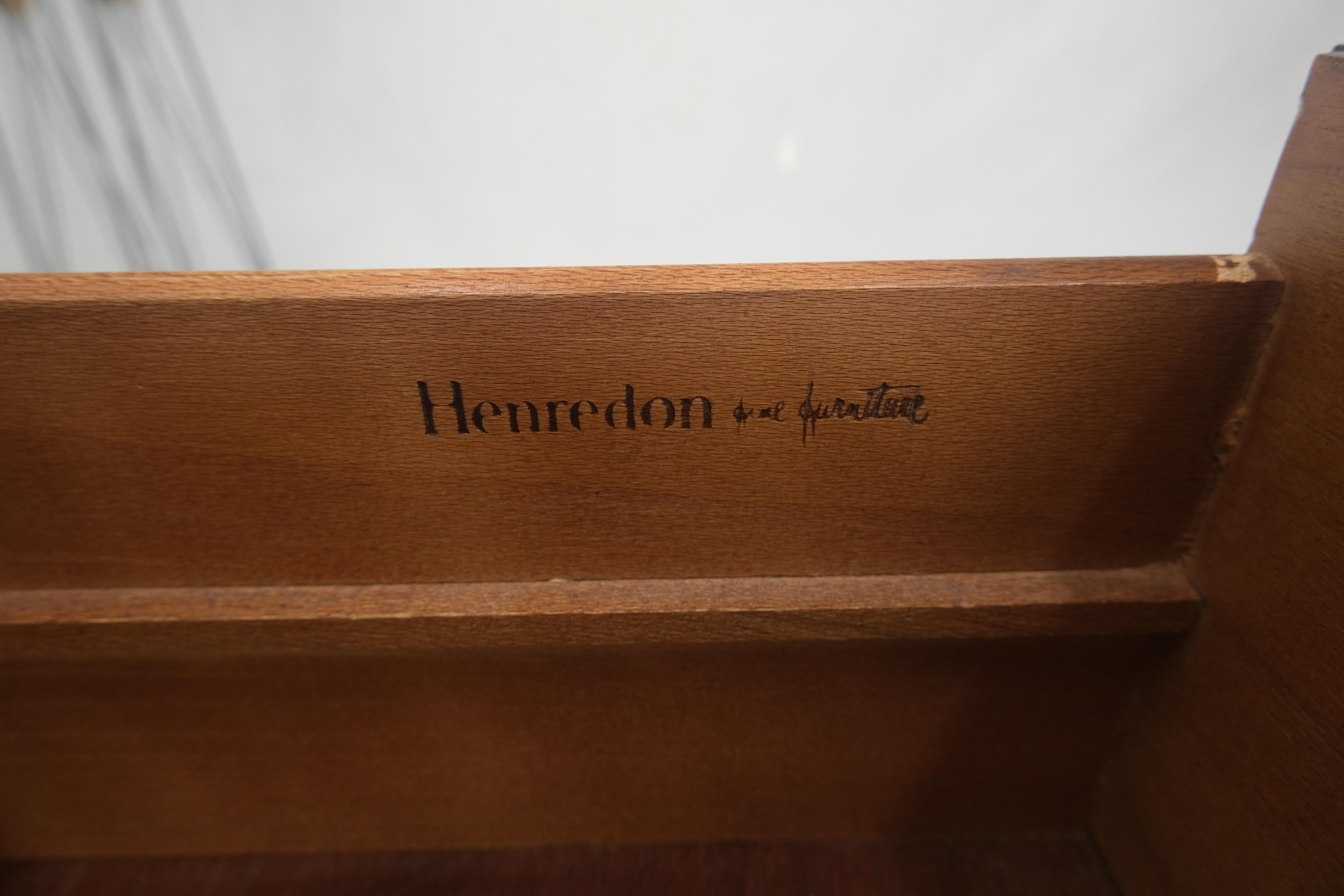 Henredon Campaigner Style 7 Schubladen Compact 64