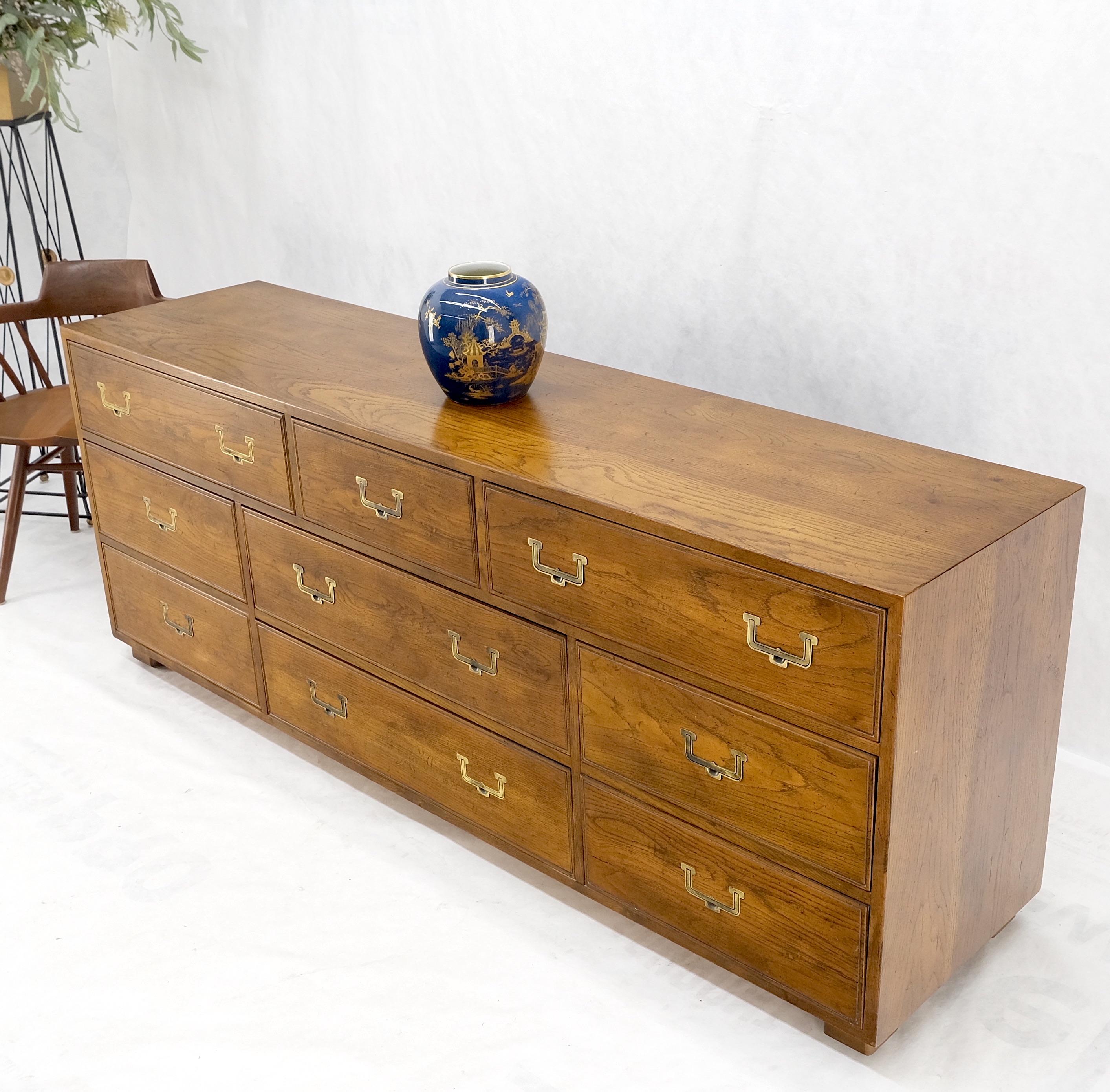 Henredon Campaign Style 9 Drawers Brass Drop Pulls Long Dresser Credenza Mint! For Sale 2