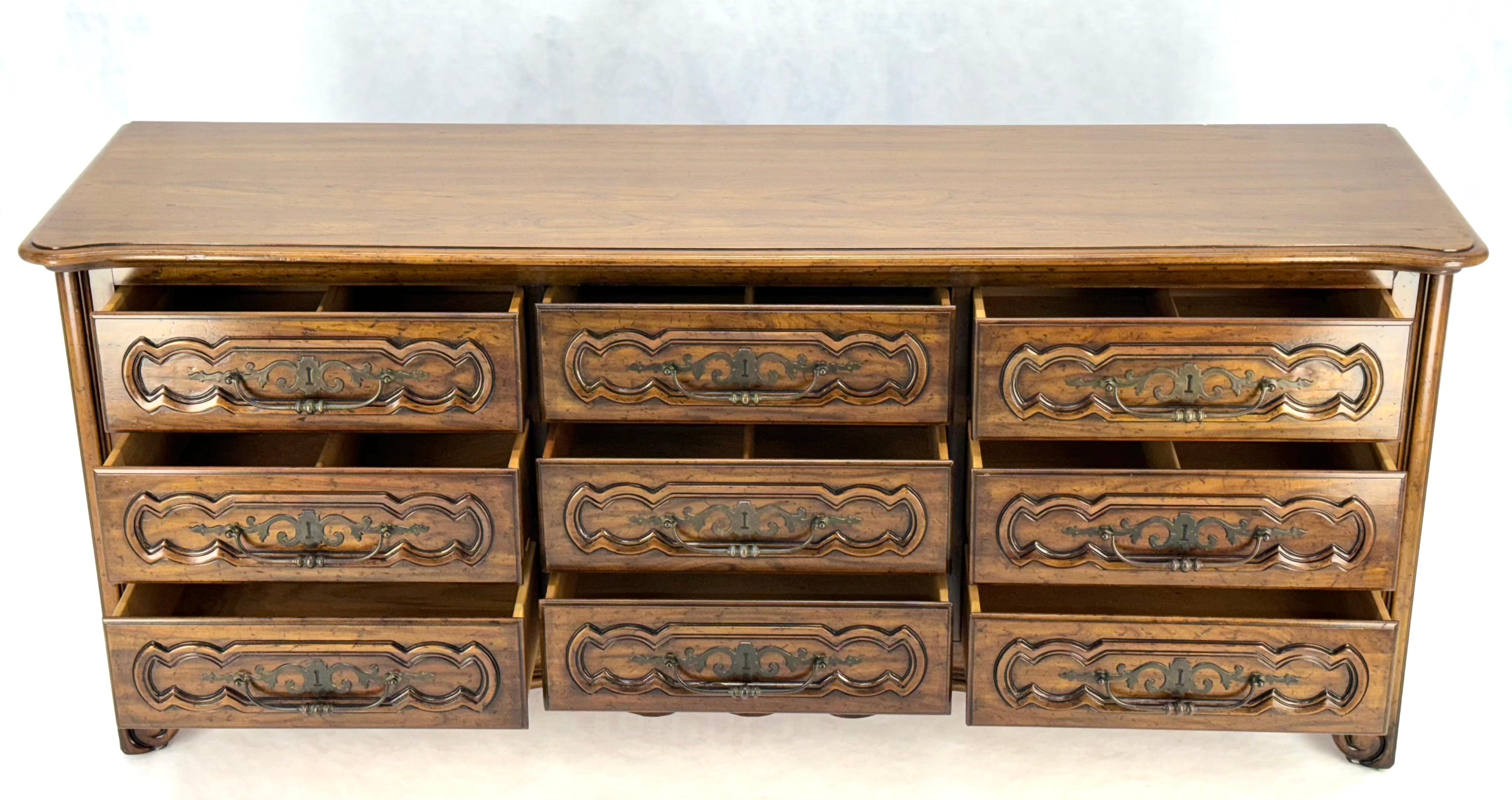 Henredon Carved Chestnut Drawer Fronts Large Heavy Brass Drop Pulls Dresser MINT For Sale 5