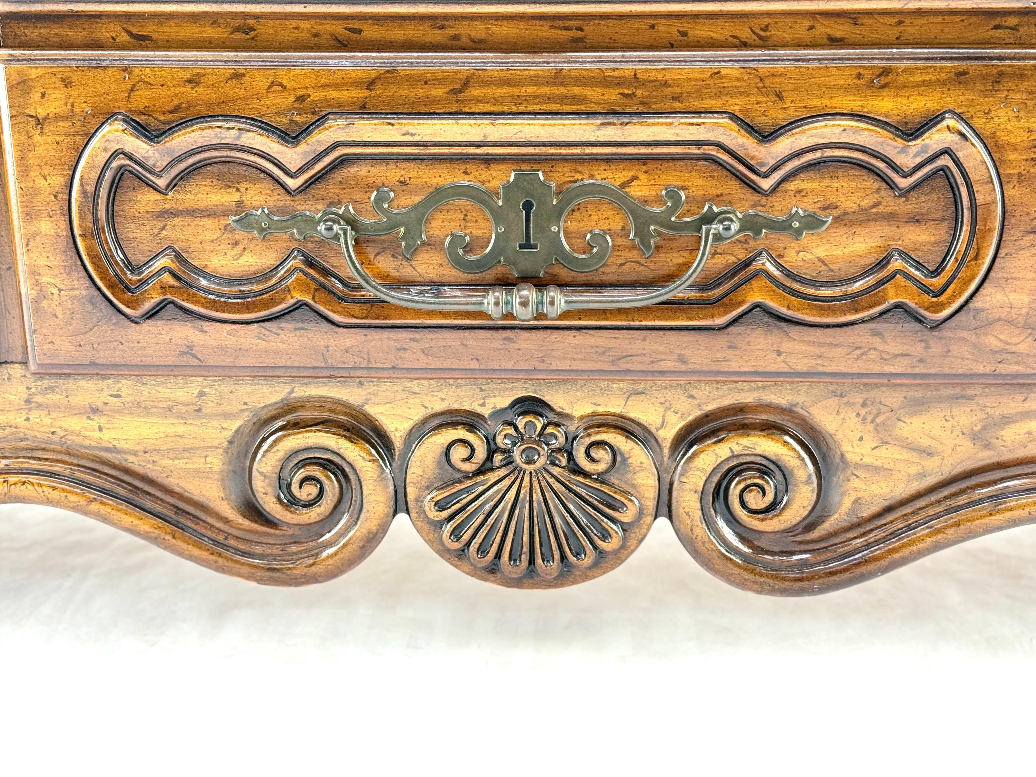 Mid-Century Modern Henredon Carved Chestnut Drawer Fronts Large Heavy Brass Drop Pulls Dresser MINT For Sale