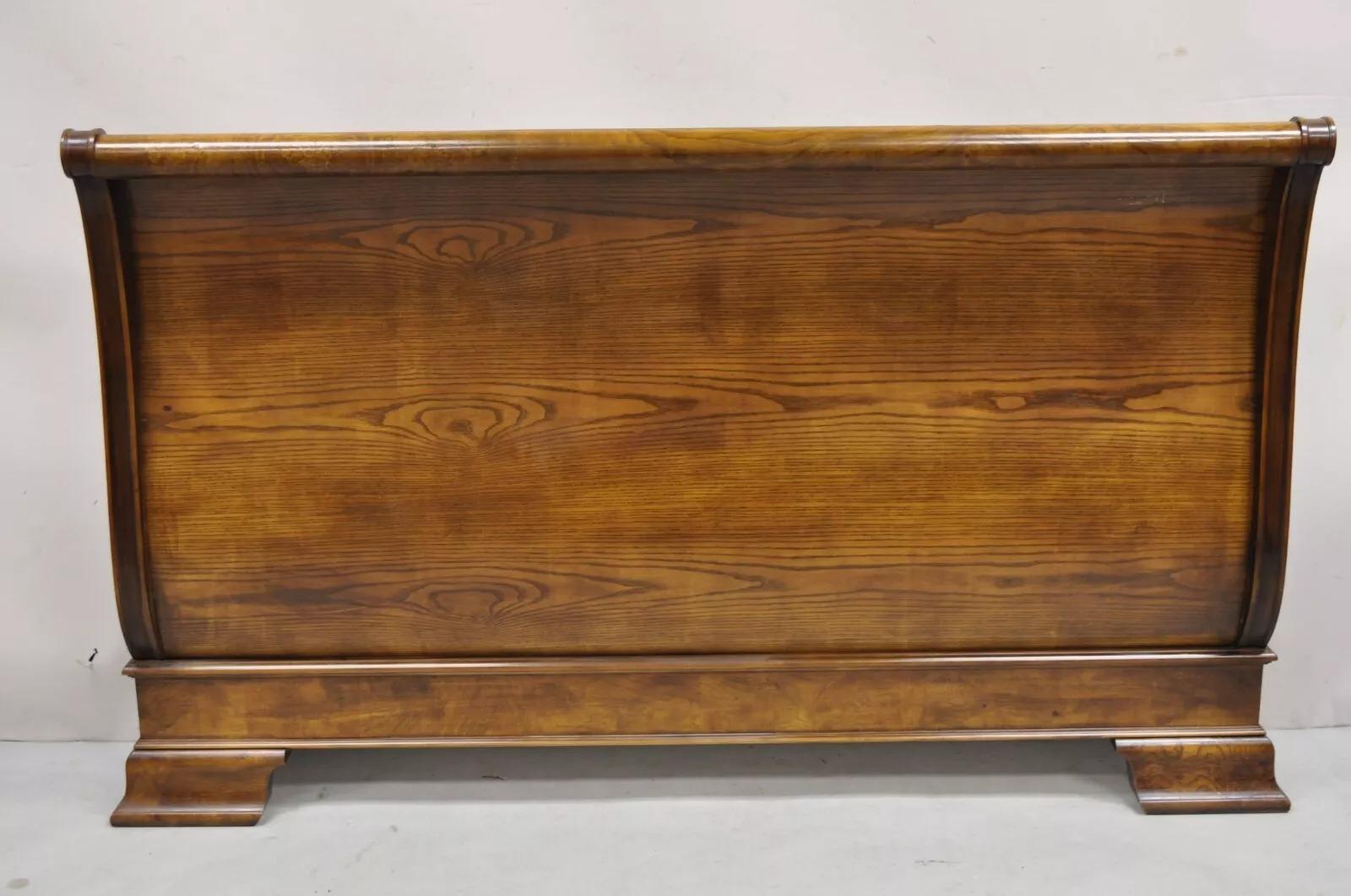 Henredon, cadre de lit traîneau Queen Size de style Empire en bois de ronce de Charles X 2