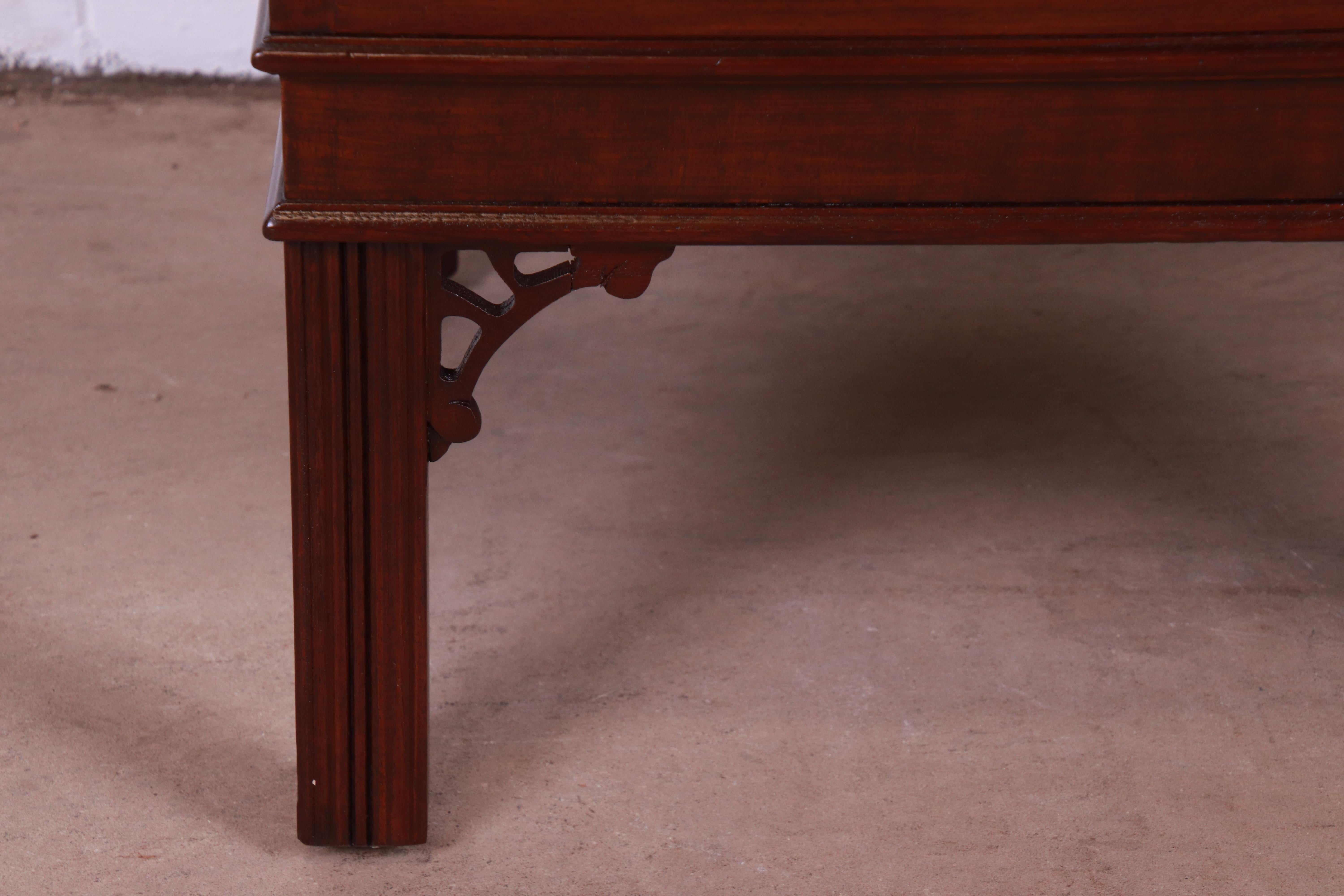 Henredon Chinese Chippendale Carved Mahogany Nightstands, Newly Refinished For Sale 6