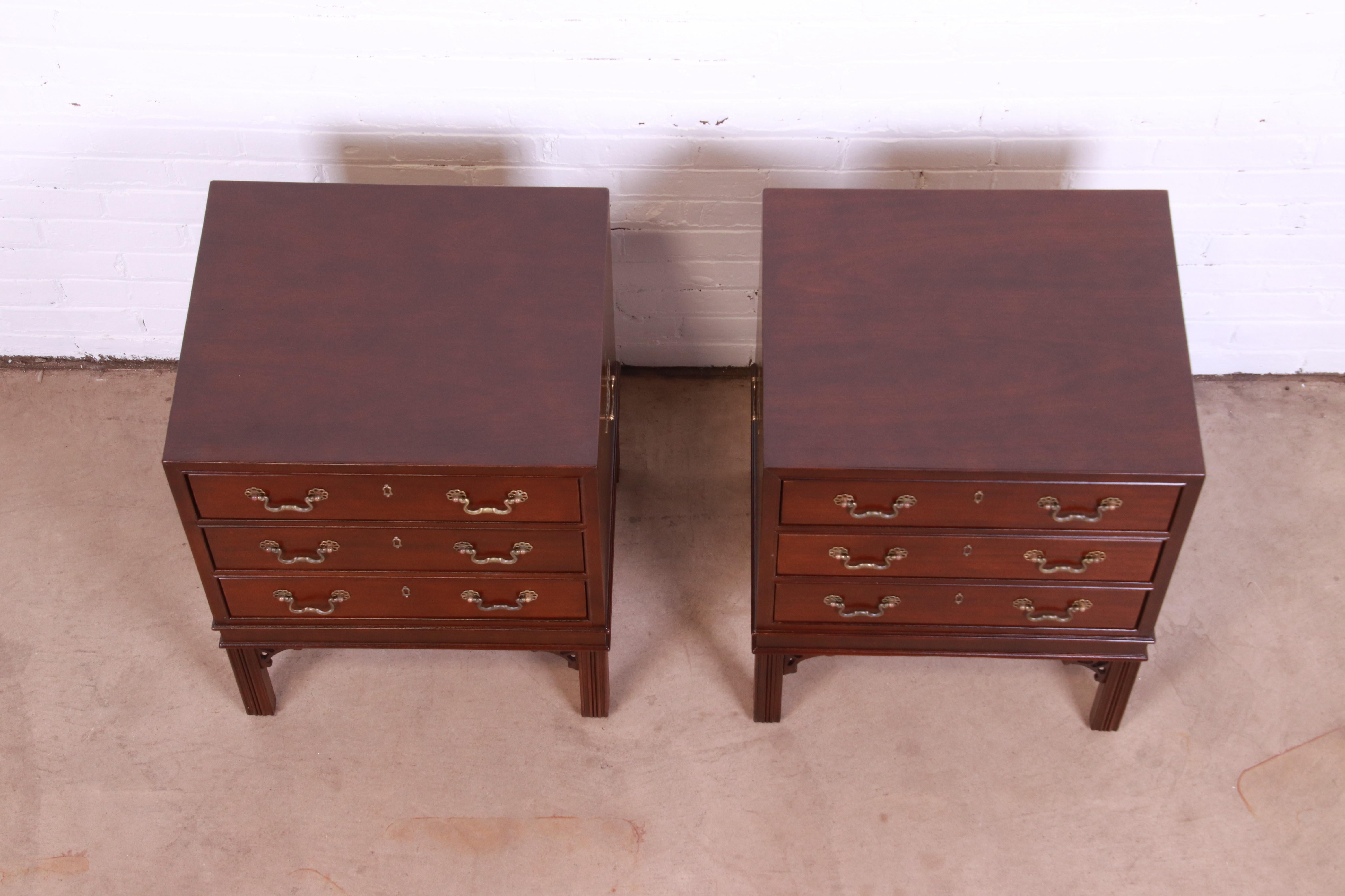 Henredon Chinese Chippendale Carved Mahogany Nightstands, Newly Refinished 5