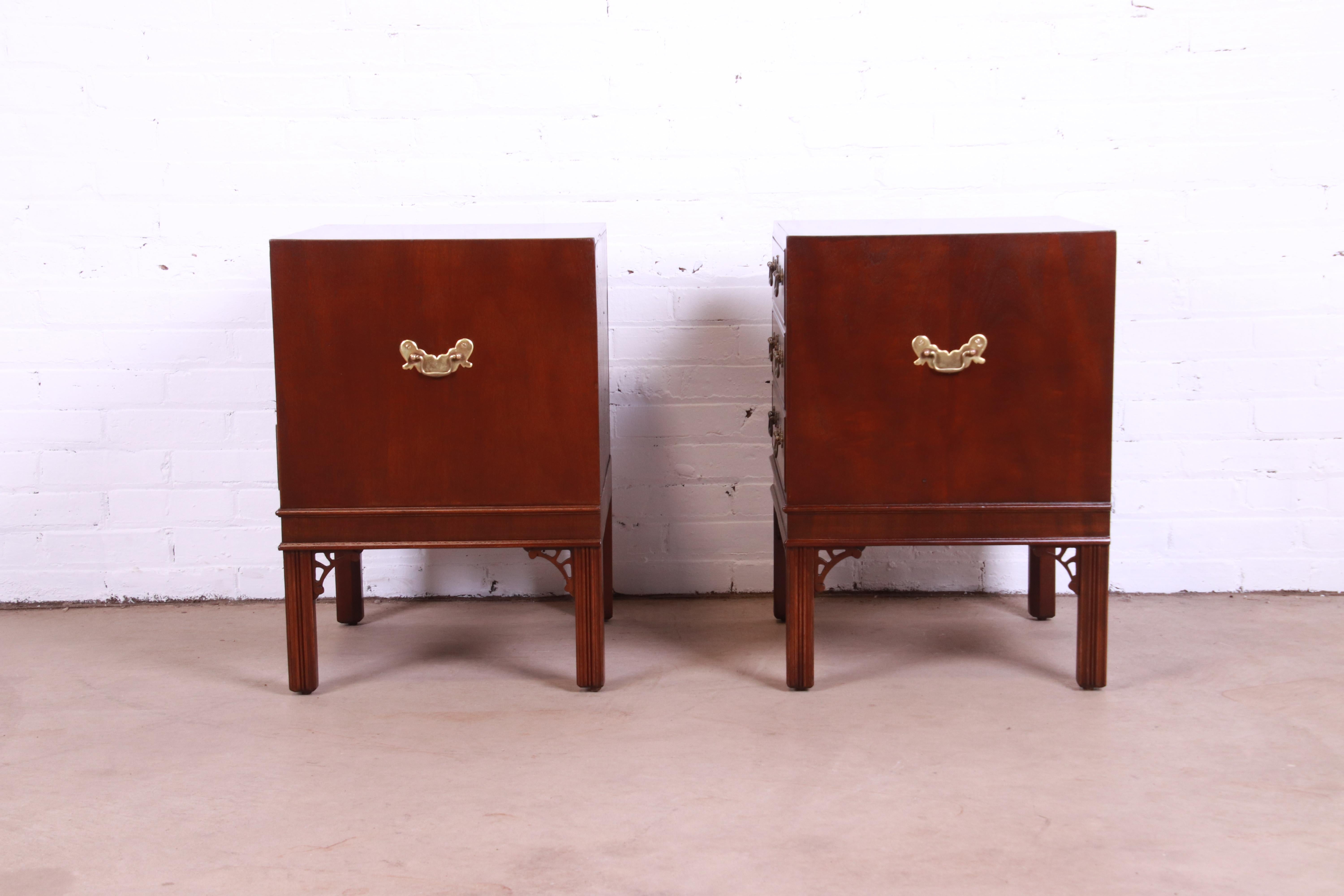 Henredon Chinese Chippendale Carved Mahogany Nightstands, Newly Refinished For Sale 8